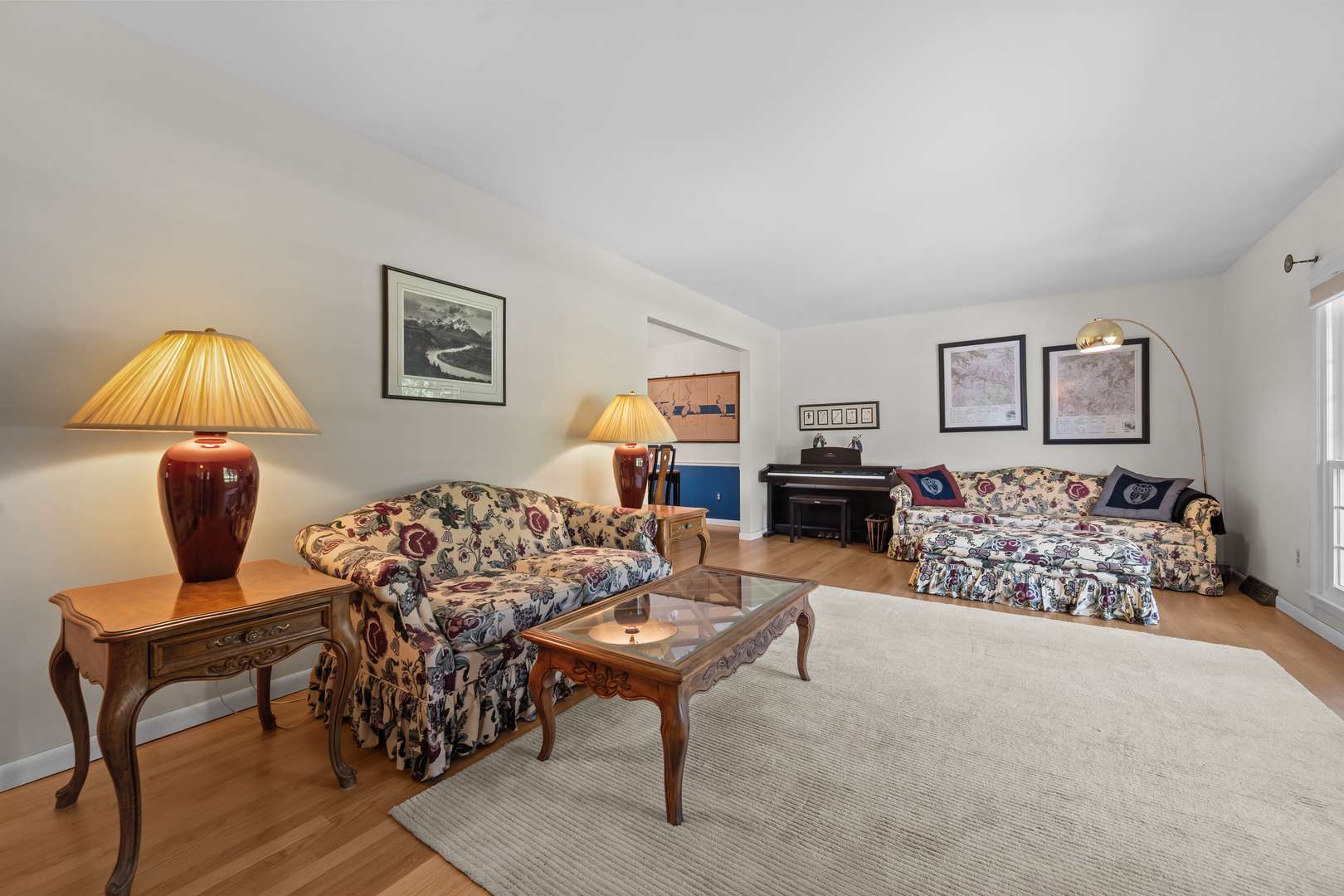 1319 Burr Oak RD, Lake Forest, IL 60045