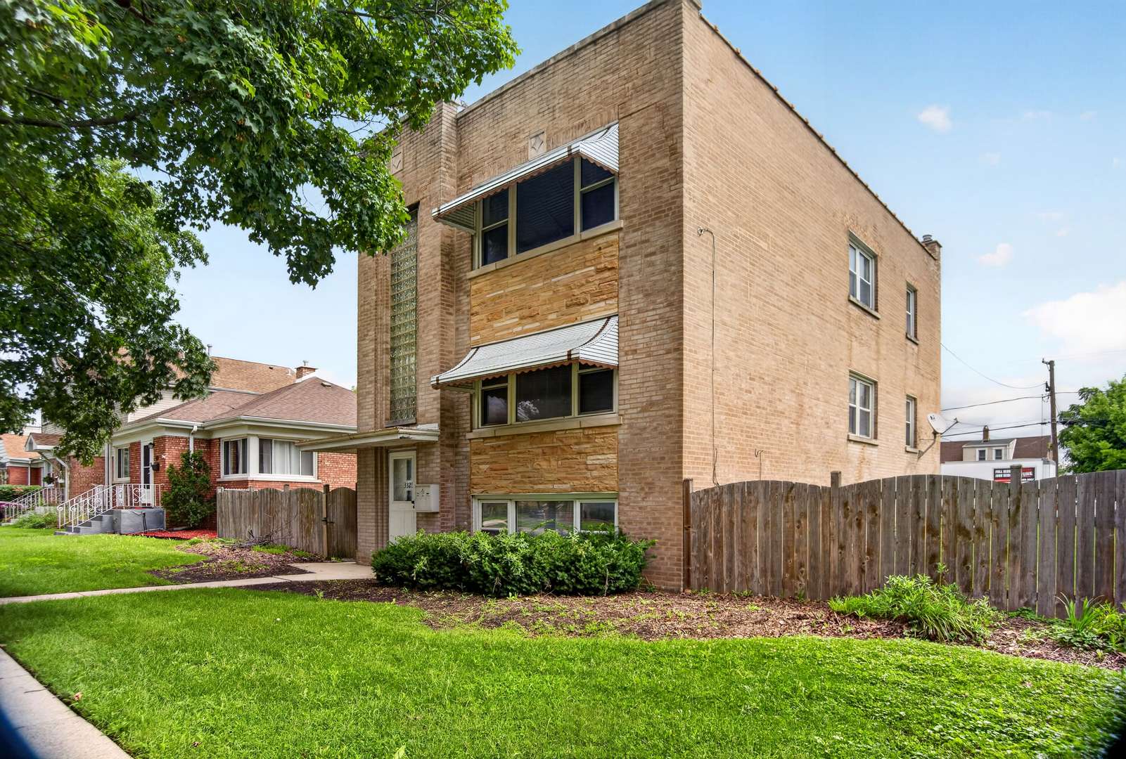 3329 Arthur AVE, Brookfield, IL 60513