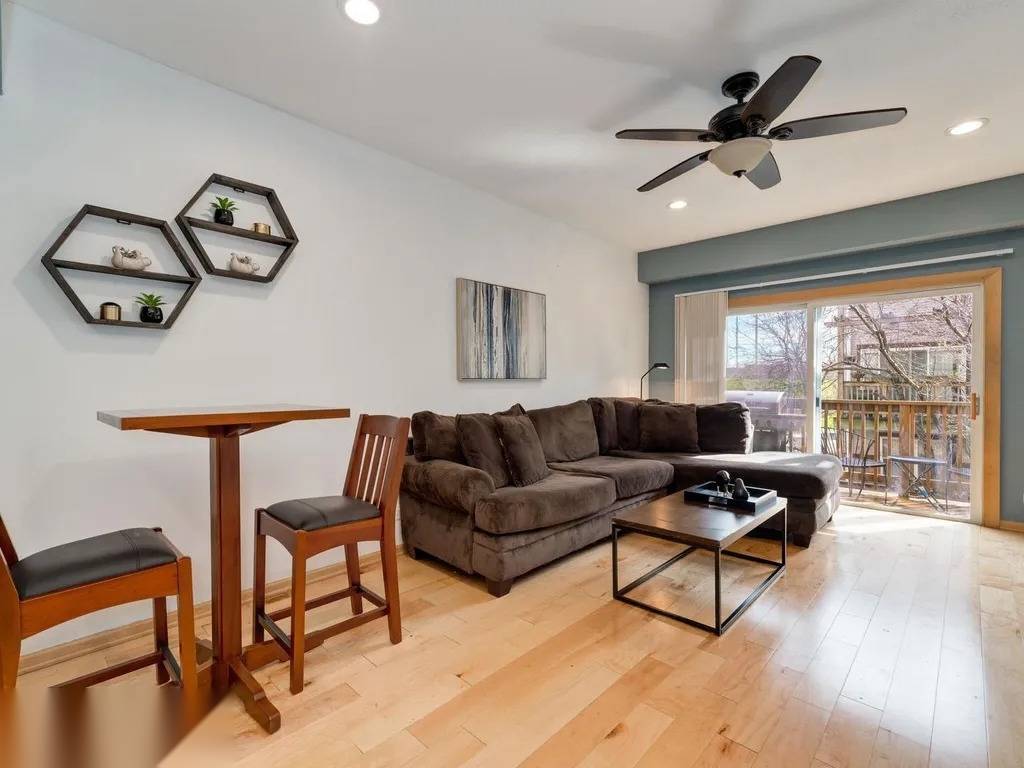1540 N Greenview AVE #F, Chicago, IL 60642