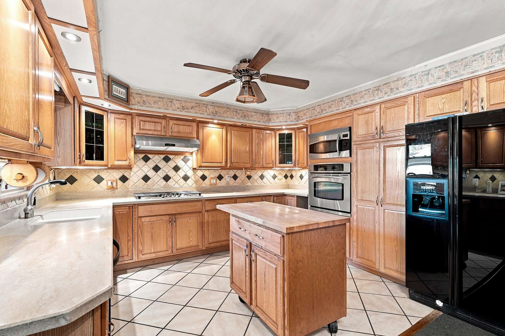 310 N Washington ST, Westmont, IL 60559