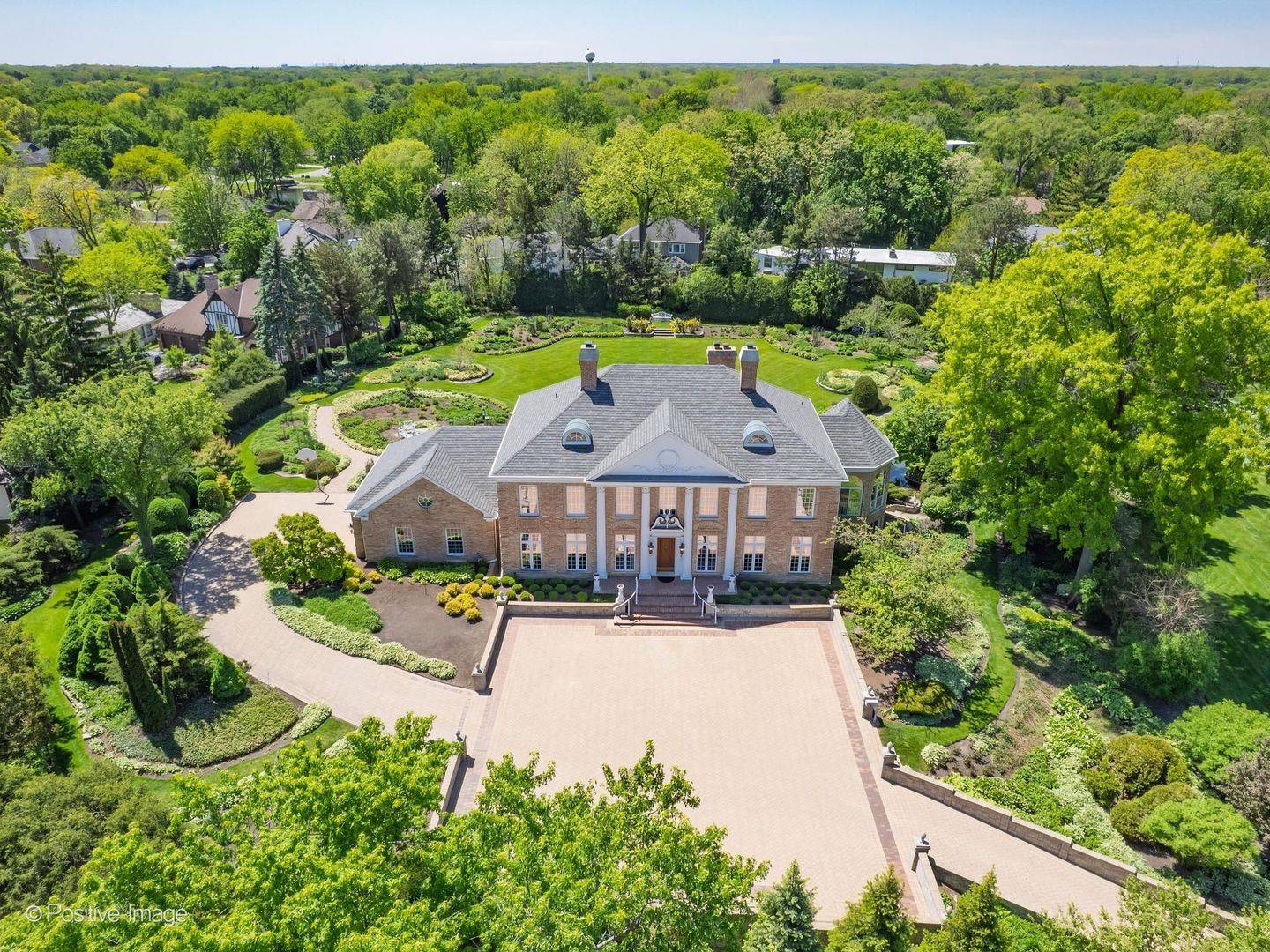 25W471 Plamondon RD, Wheaton, IL 60189