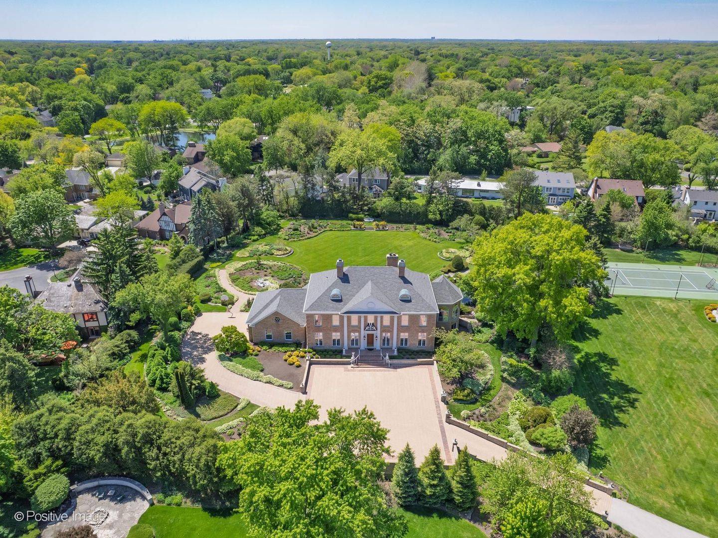 25W471 Plamondon RD, Wheaton, IL 60189