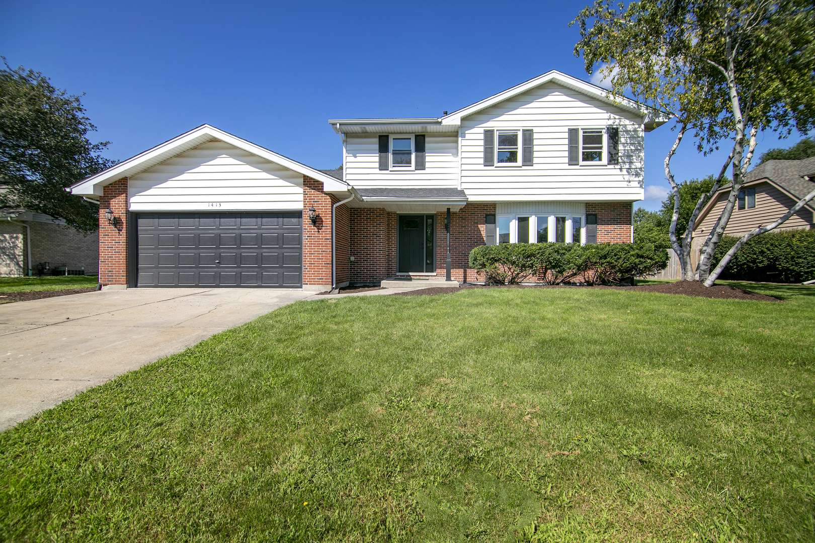 1413 Delmar DR, New Lenox, IL 60451