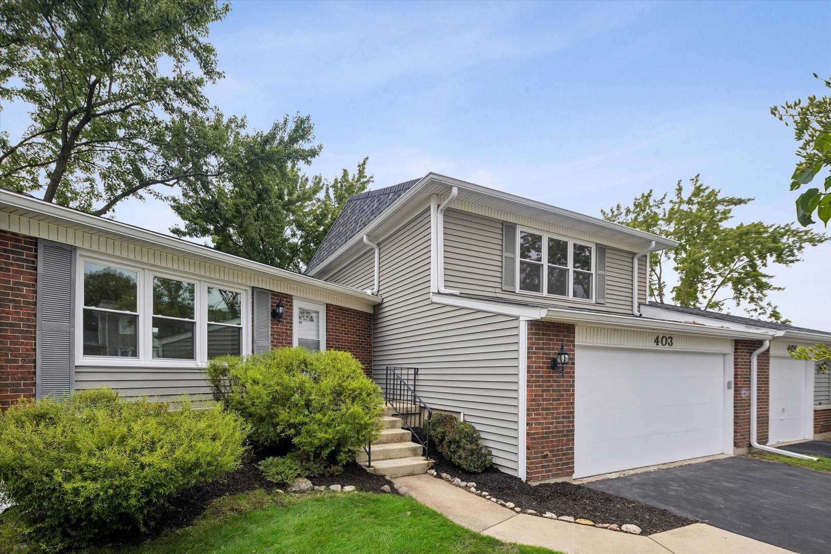 403 Monet CIR, Bolingbrook, IL 60440