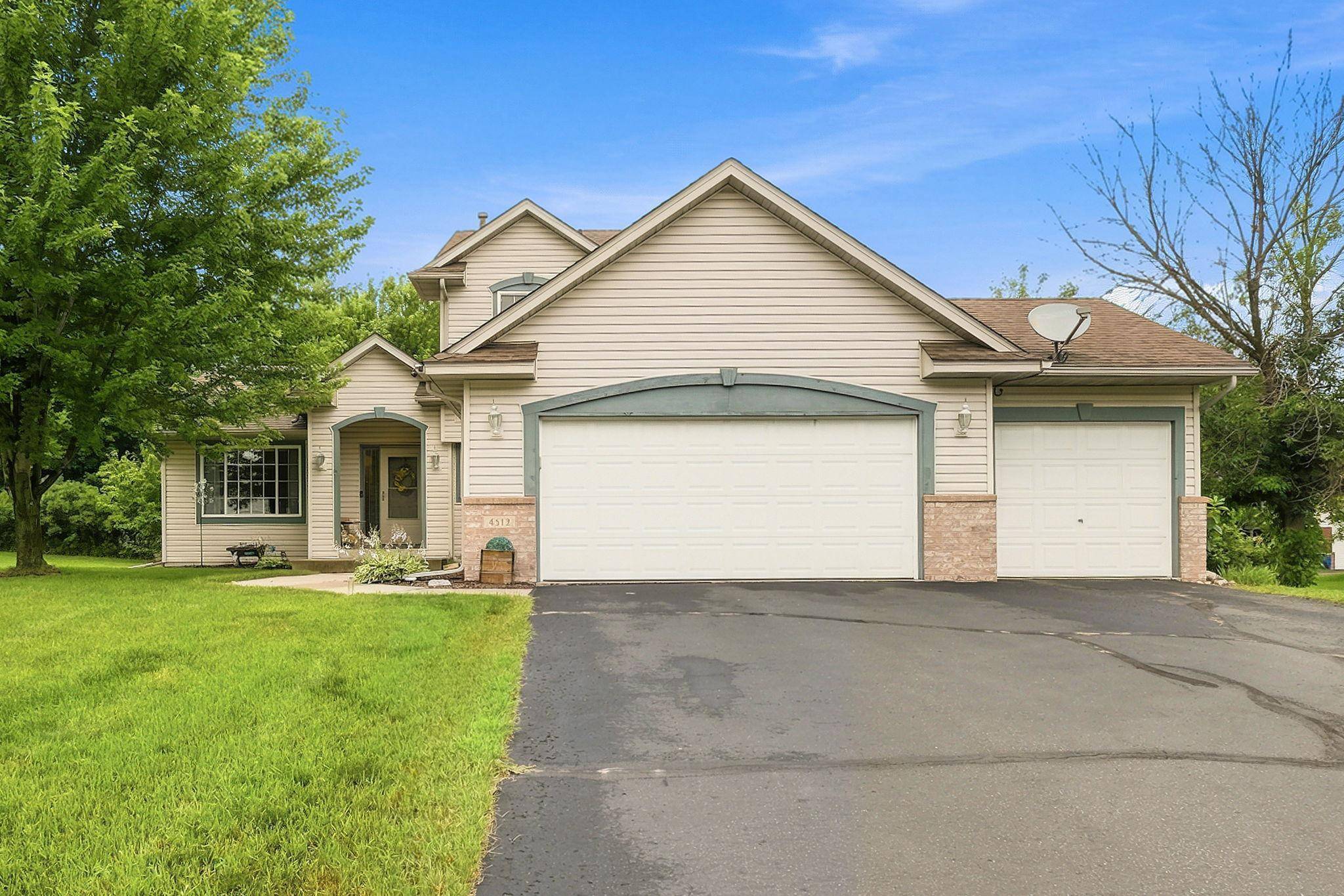 4512 Mcallister AVE NE, Saint Michael, MN 55376