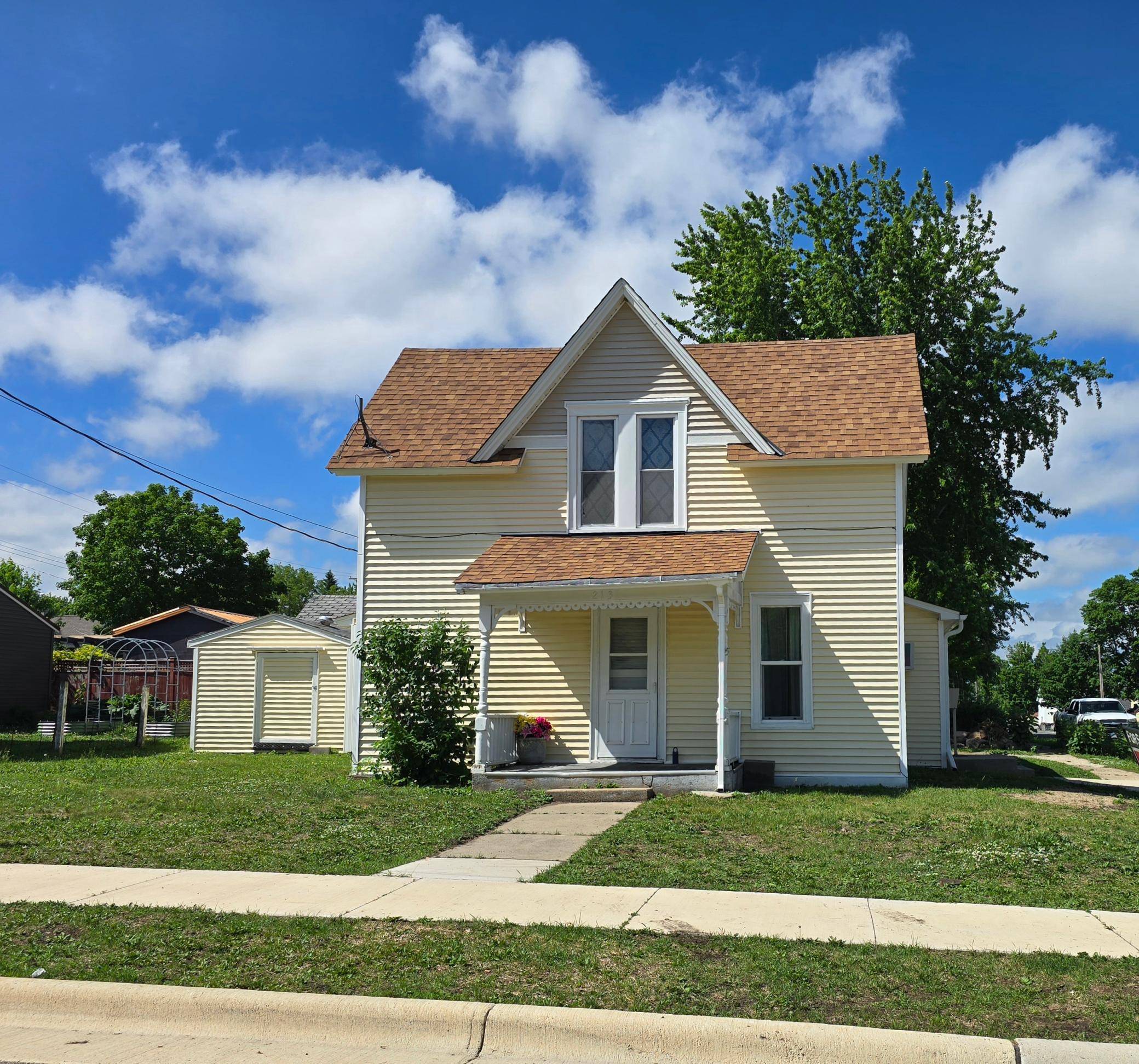 213 Fremont ST E, Spring Valley, MN 55975