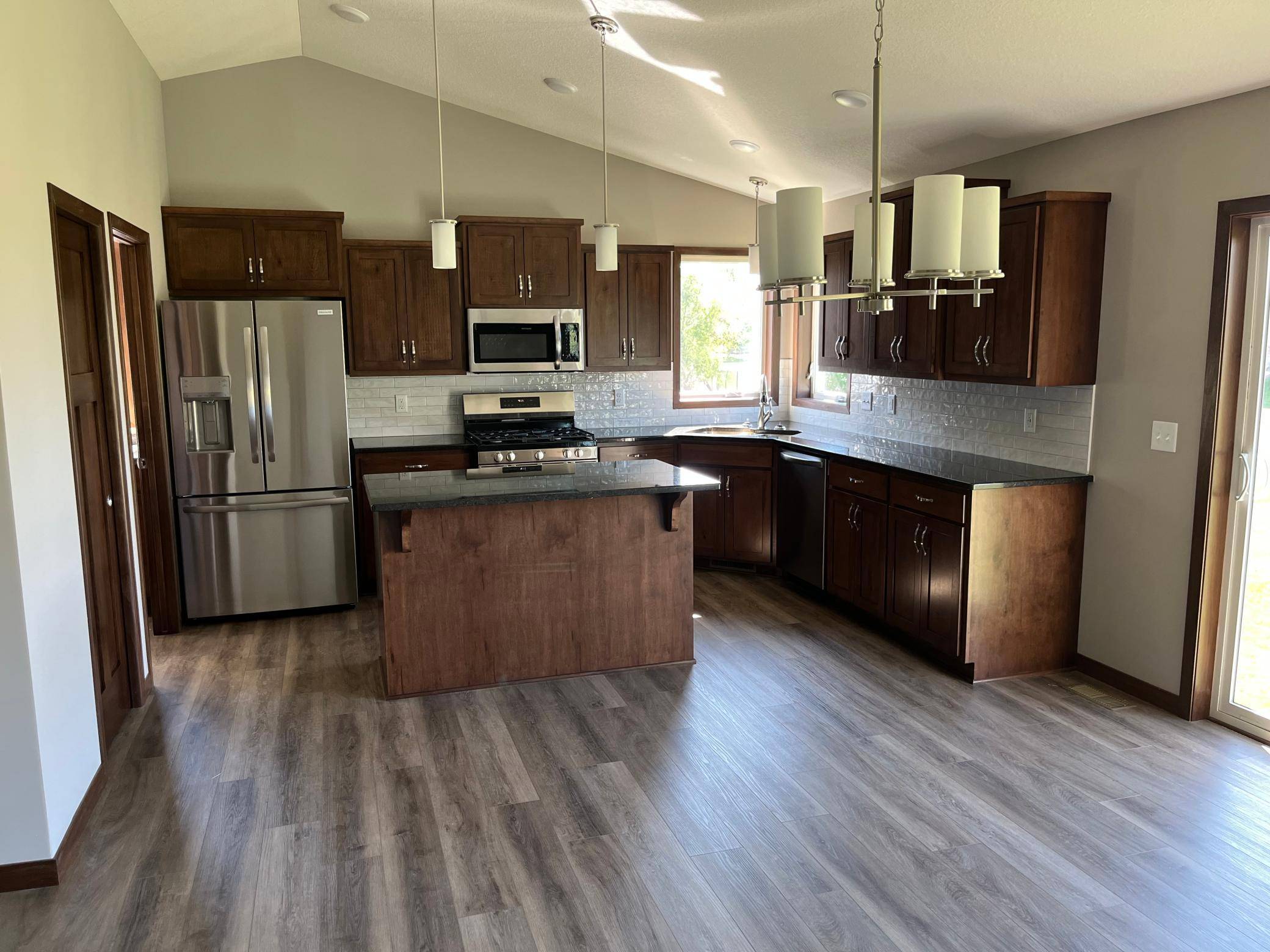 5869 Deer ST, Monticello, MN 55362