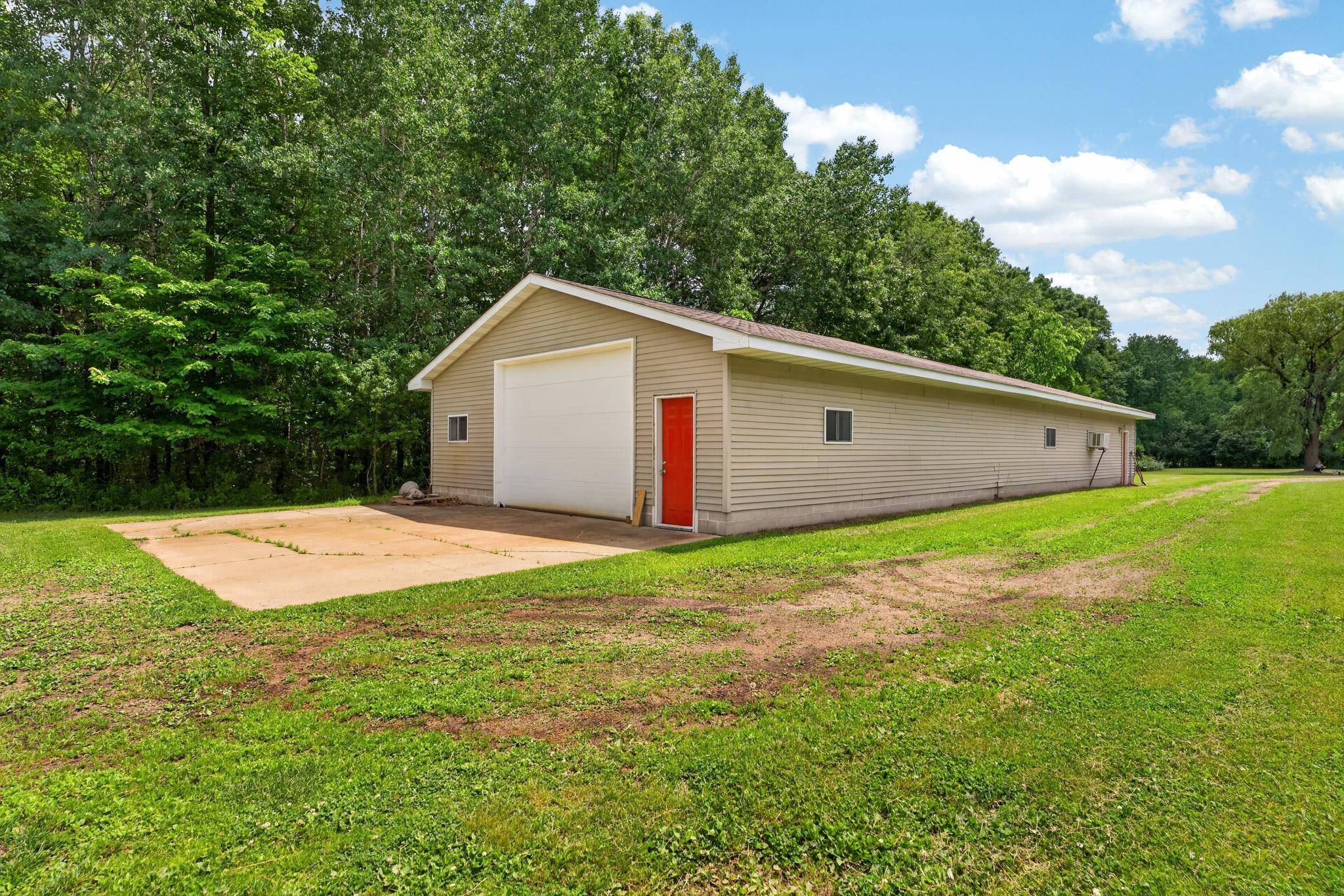 8688 380th ST, North Branch, MN 55056