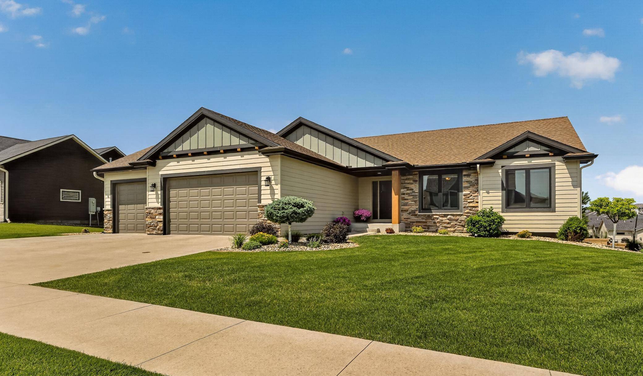 855 Grand Ridge DR NE, Byron, MN 55920