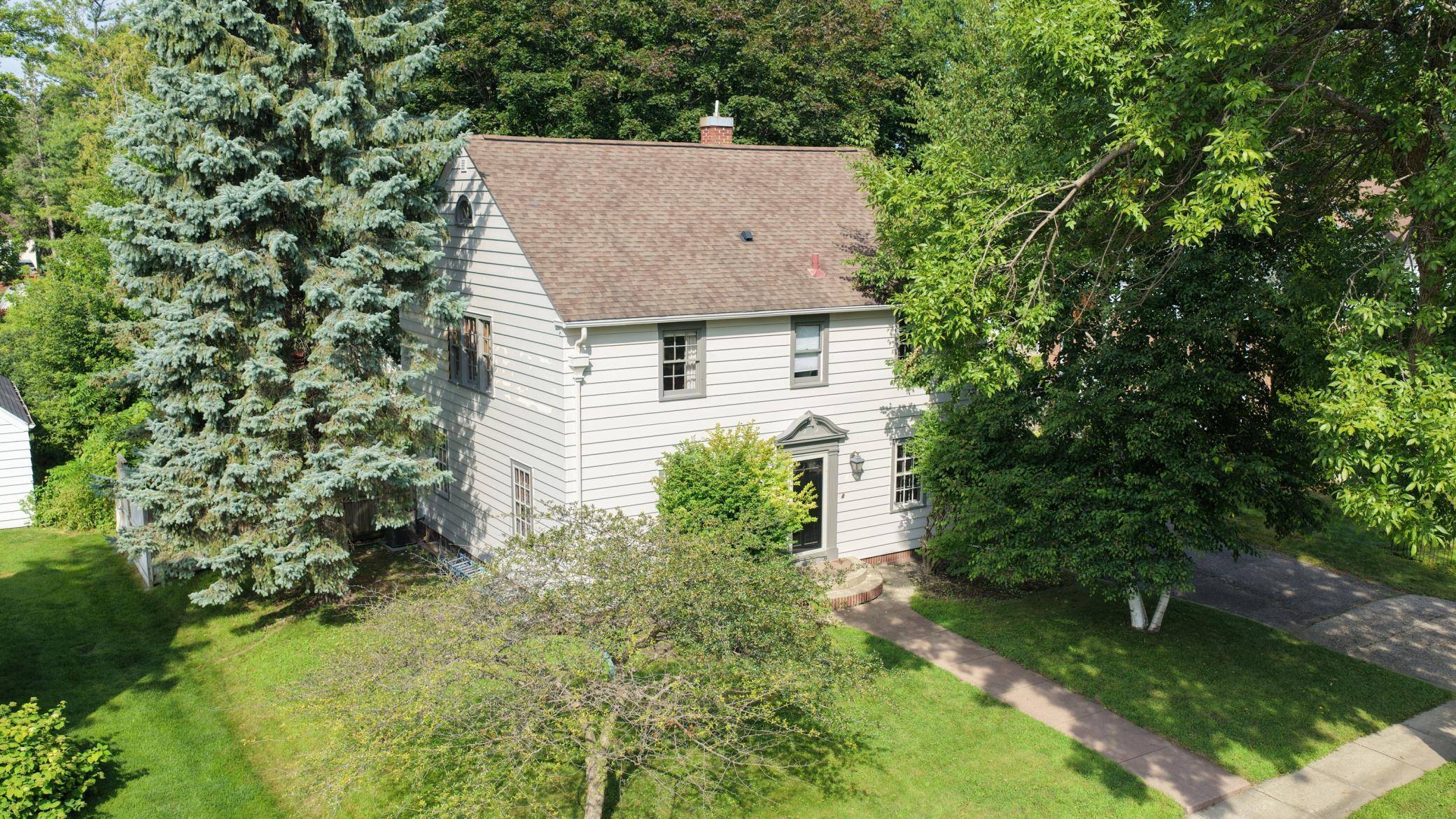 420 9th ST SW, Willmar, MN 56201
