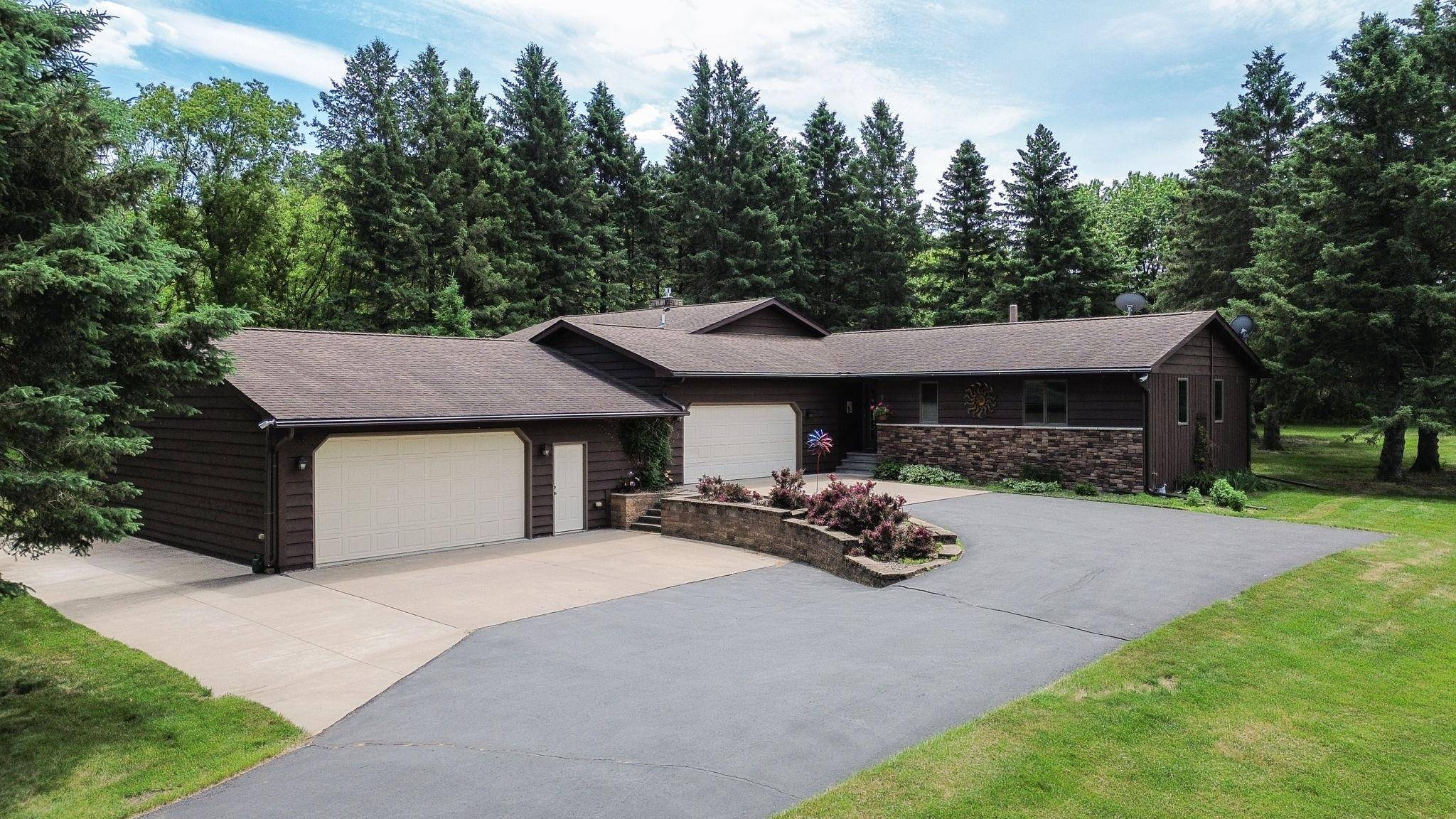 N8269 1015th ST, River Falls, WI 54022