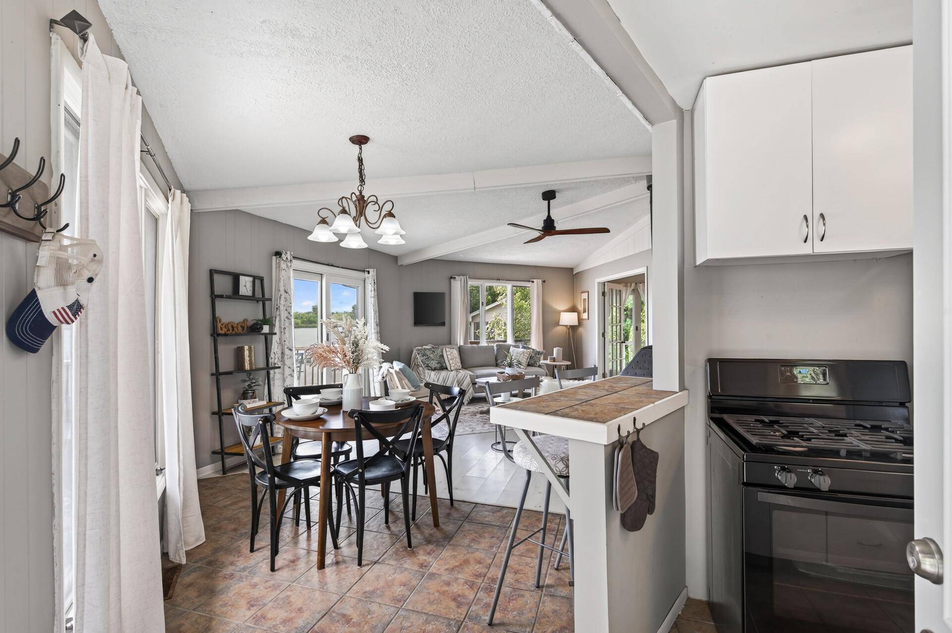 1794 Lawrence CIR NW, Annandale, MN 55302