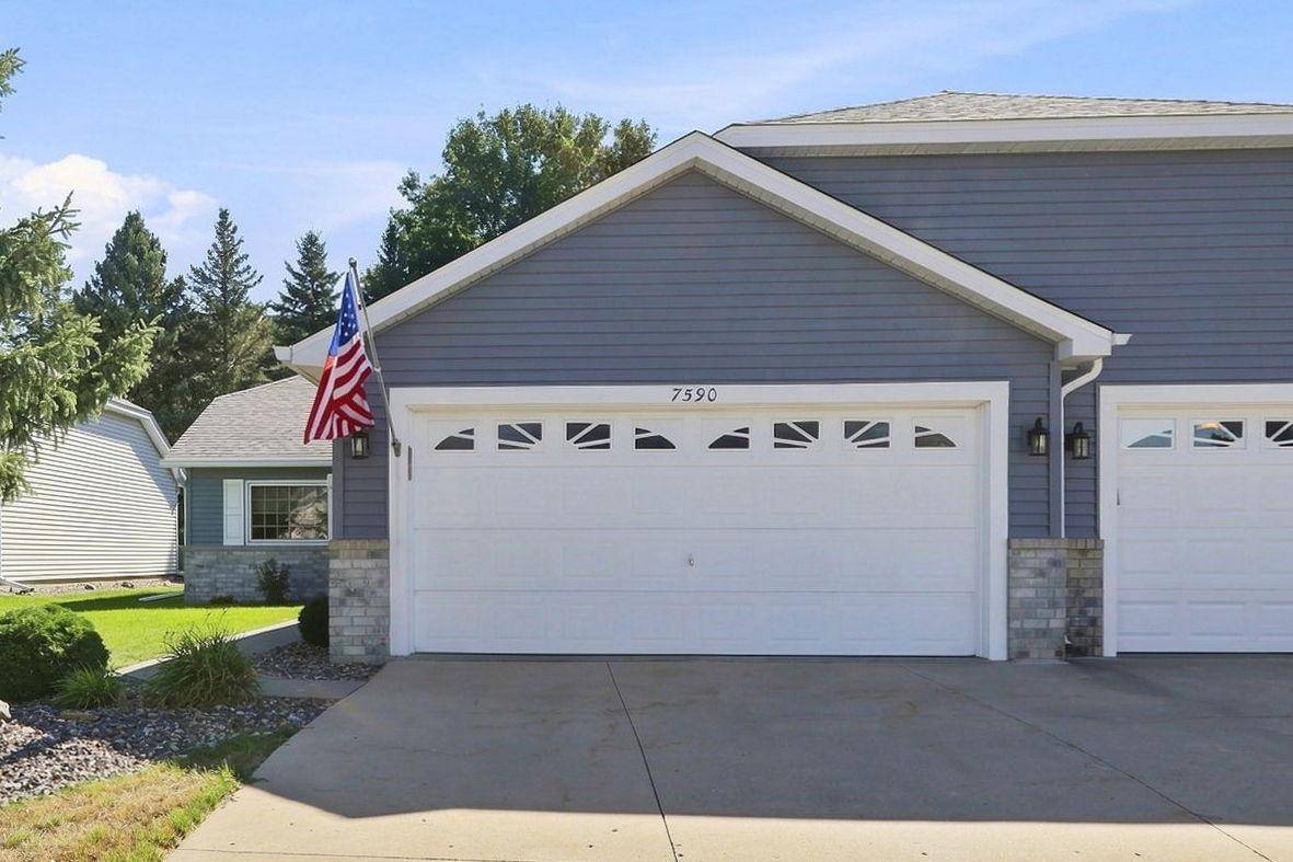 7590 Newbury RD, Woodbury, MN 55125