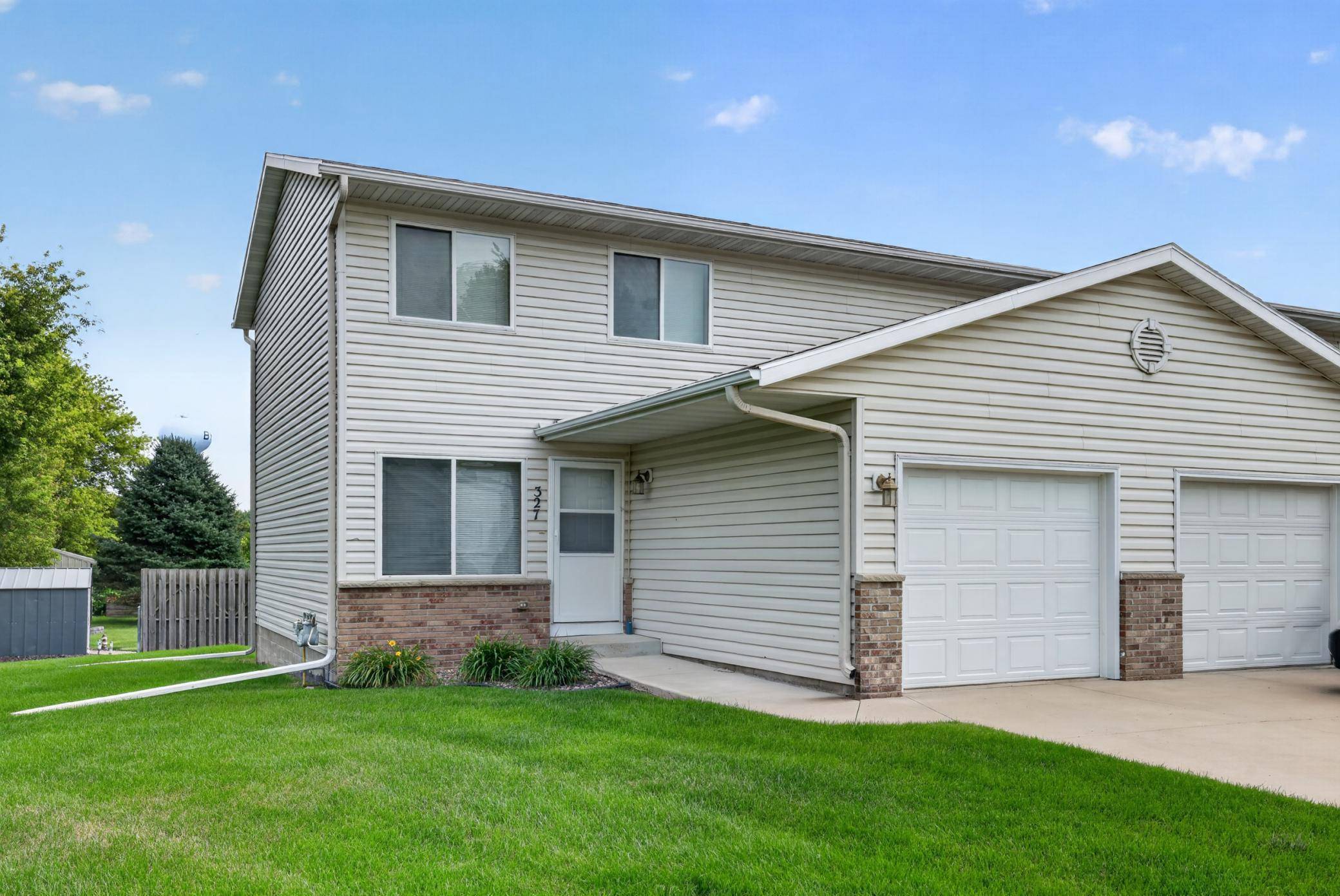 327 10th AVE NW, Byron, MN 55920