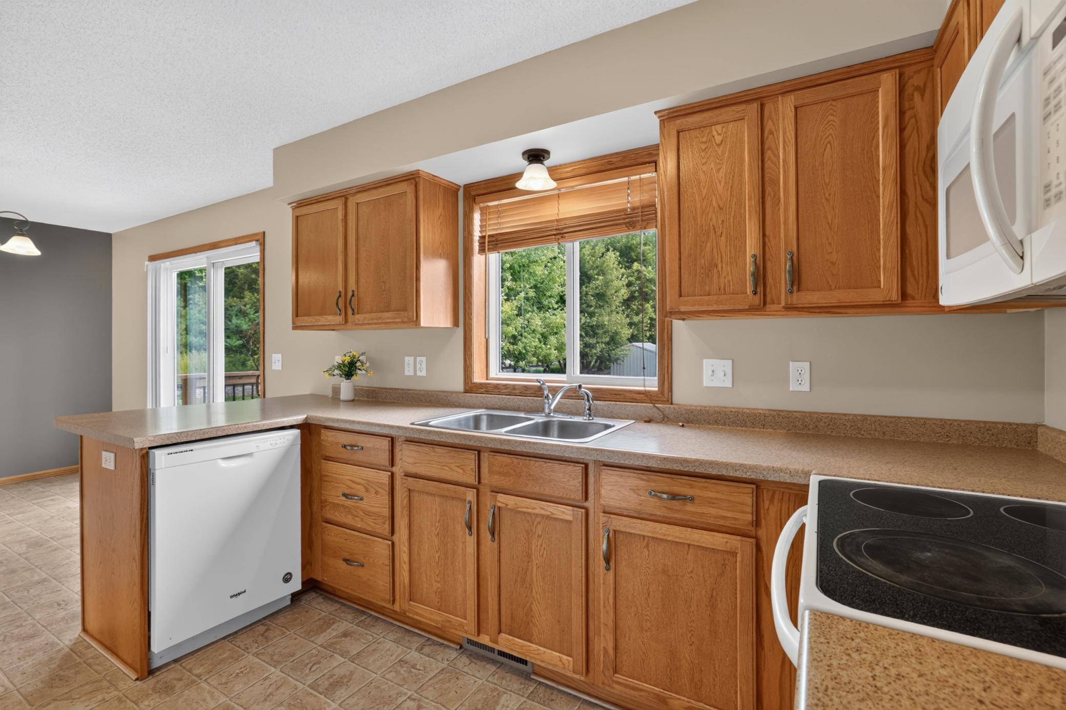 327 10th AVE NW, Byron, MN 55920