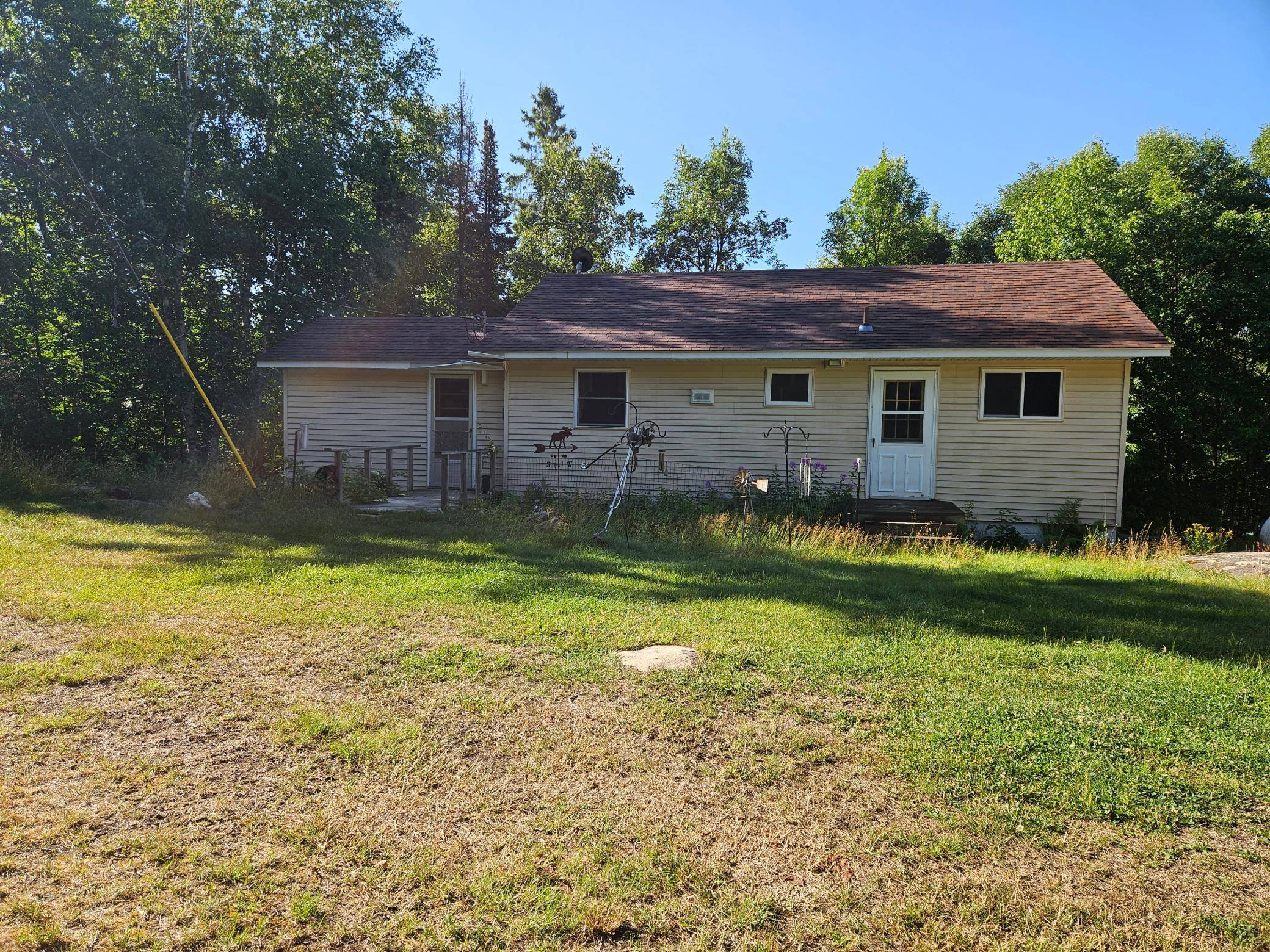 3306 Breezy Point RD, Tower, MN 55790