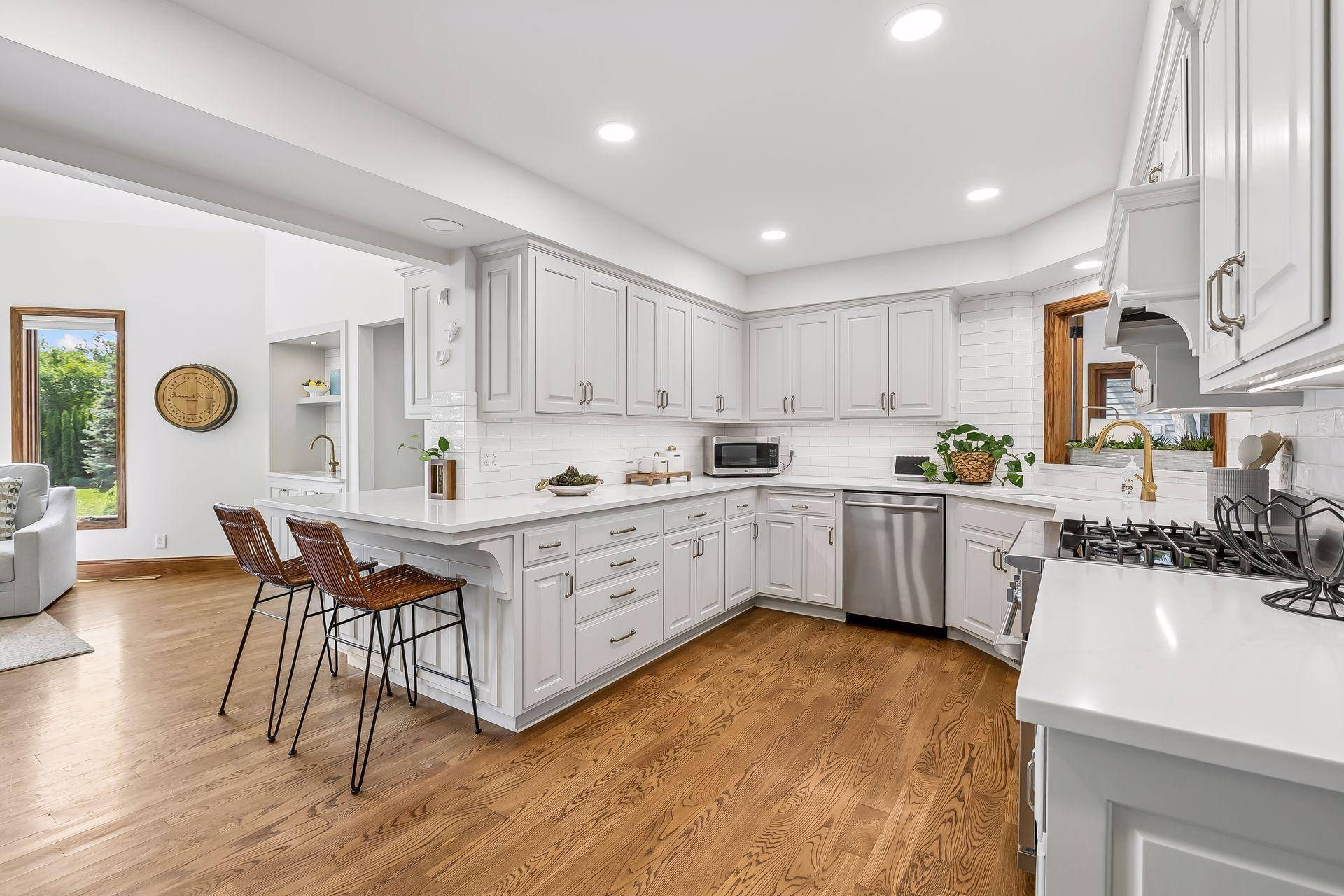 5231 Green Farms RD, Edina, MN 55436