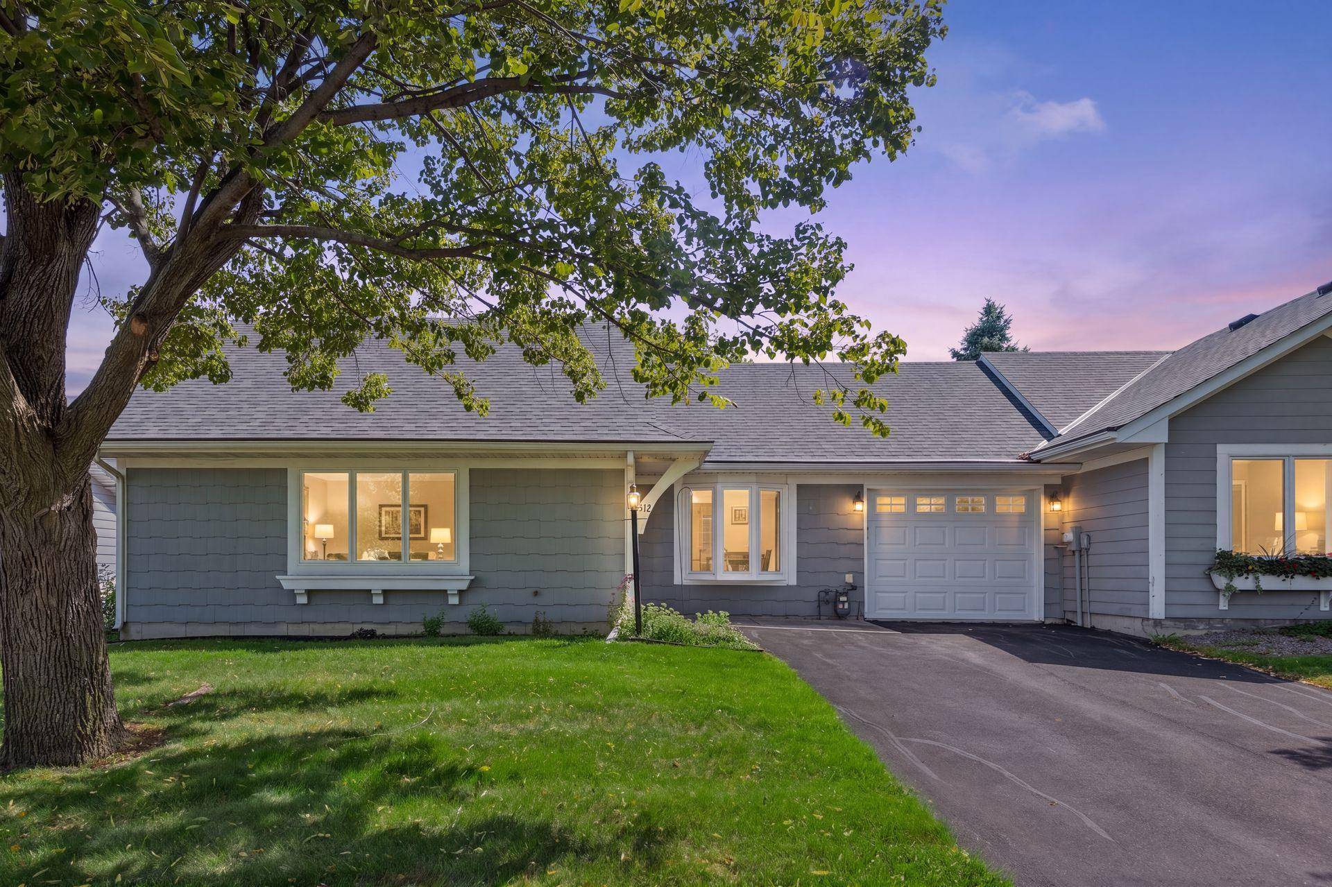 518 Devonshire DR, Norwood Young America, MN 55397