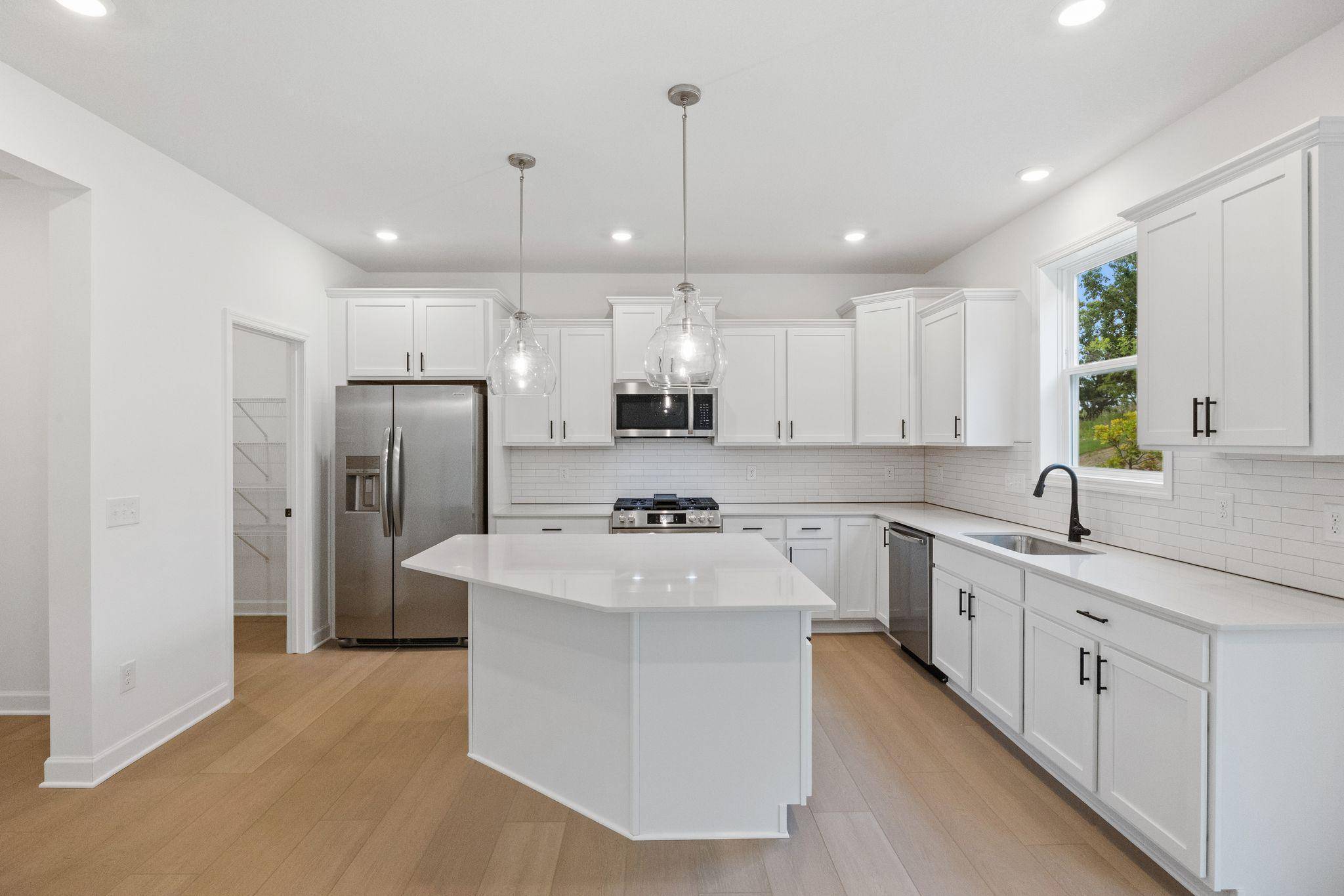 7520 Upper 42nd ST N, Oakdale, MN 55128