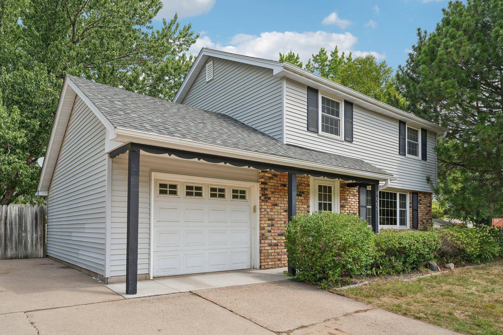 2601 103rd AVE NW, Coon Rapids, MN 55433
