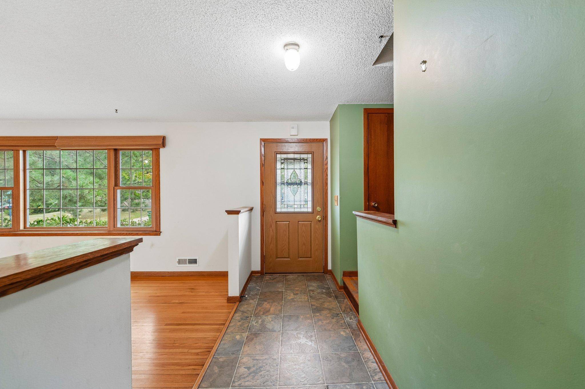 2601 103rd AVE NW, Coon Rapids, MN 55433