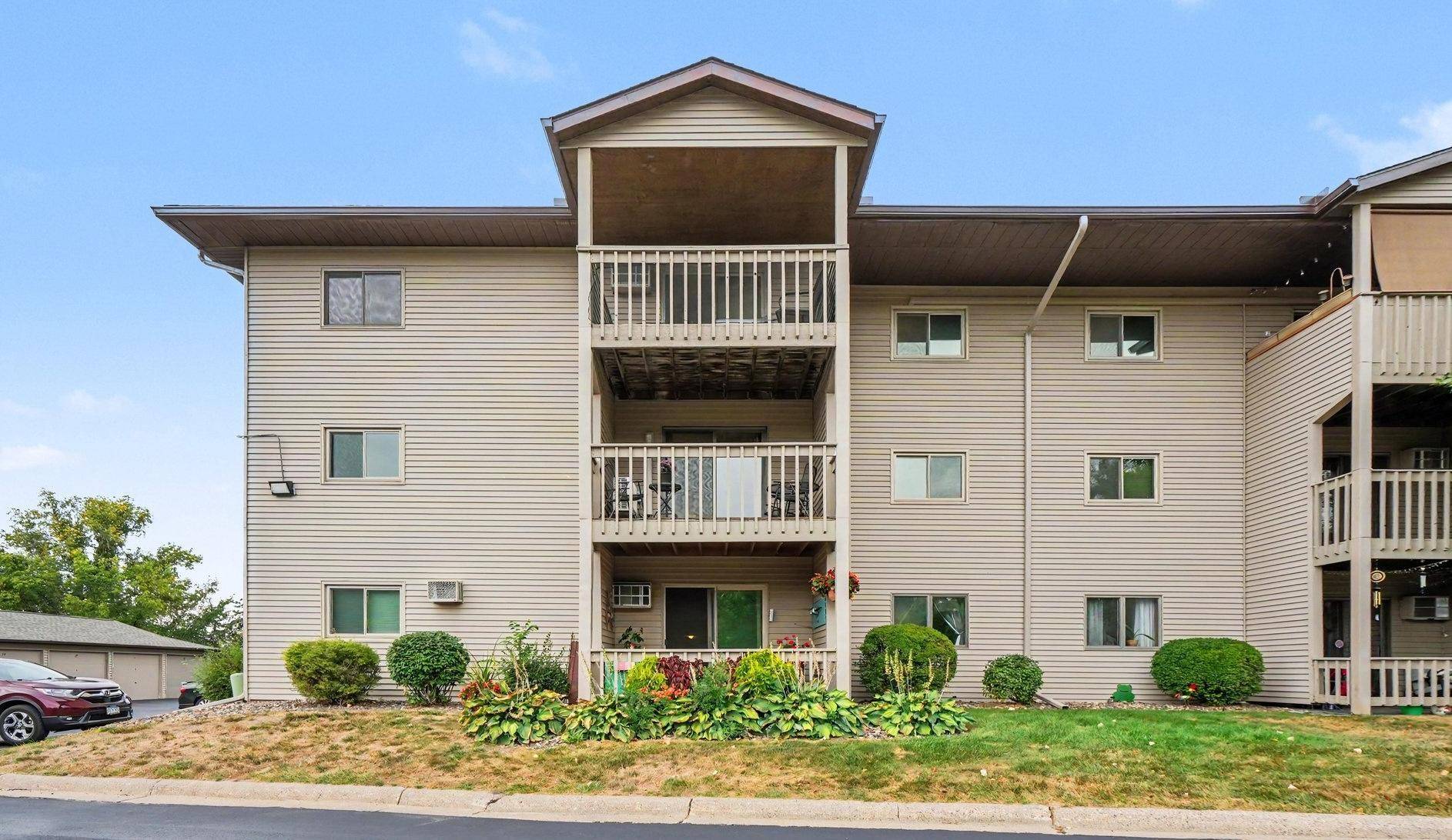 1828 Perlich AVE #2A, Red Wing, MN 55066