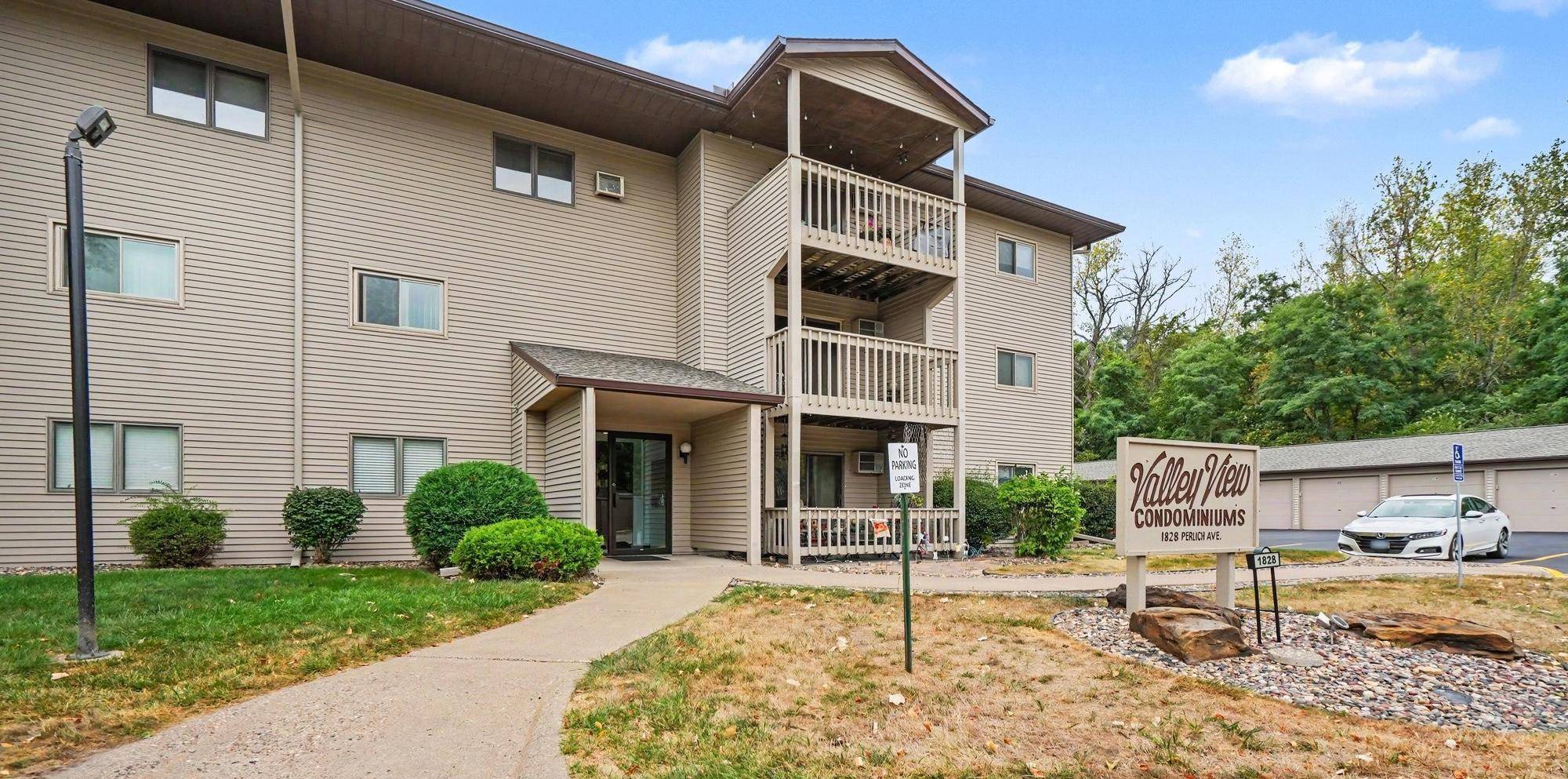 1828 Perlich AVE #2A, Red Wing, MN 55066