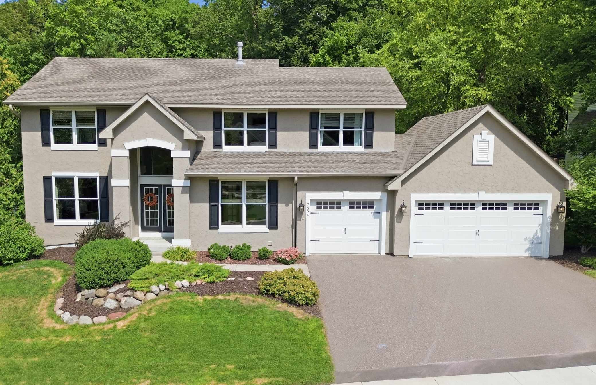 7594 Blackoaks LN N, Maple Grove, MN 55311