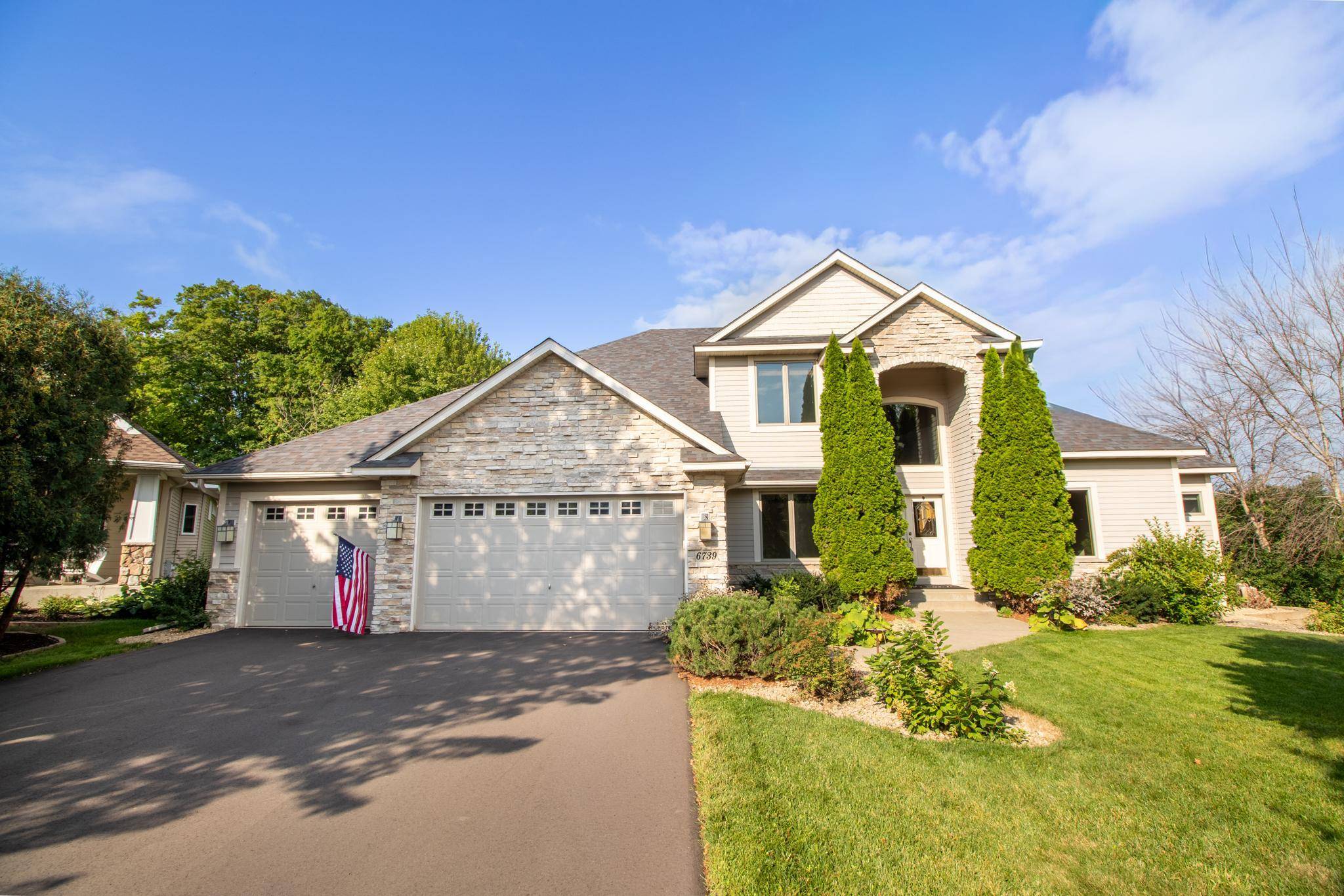 6739 Yellowstone LN N, Maple Grove, MN 55311