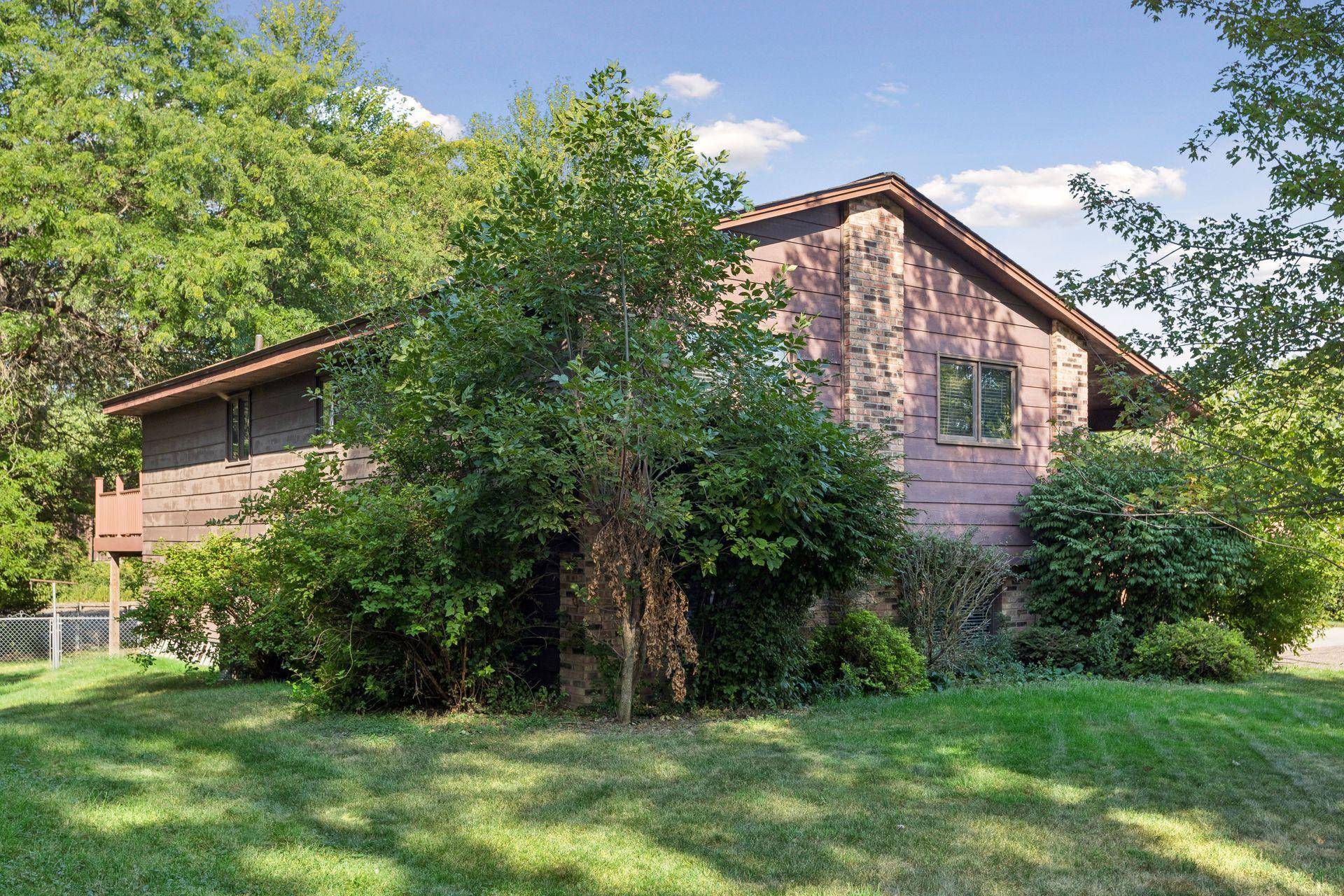 1490 29th AVE NW, New Brighton, MN 55112