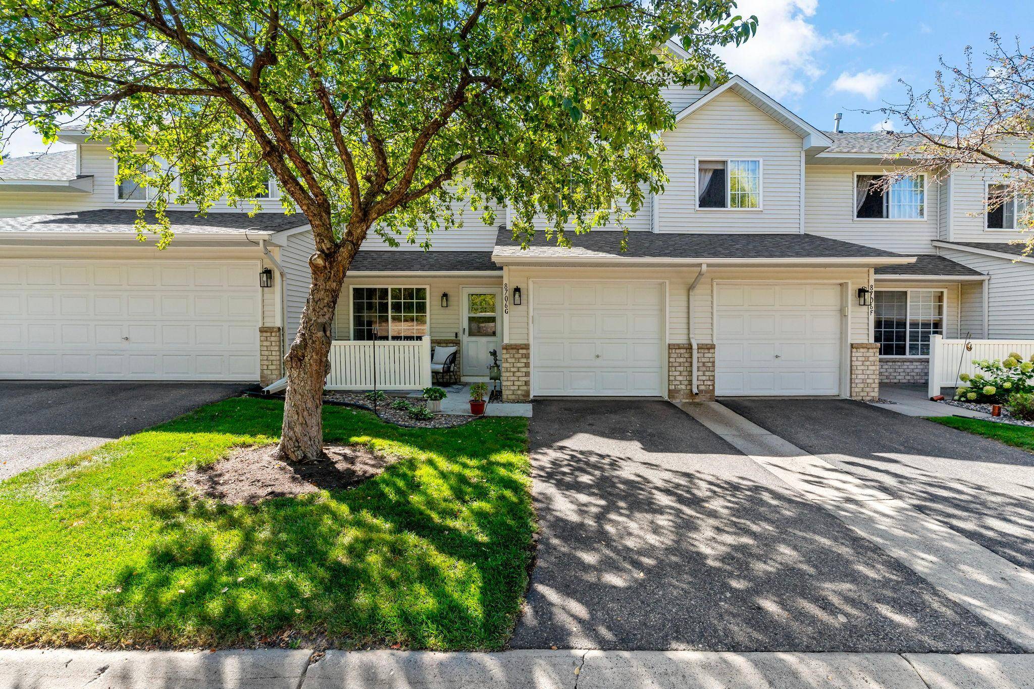 8706 Quarry Ridge LN #G, Woodbury, MN 55125