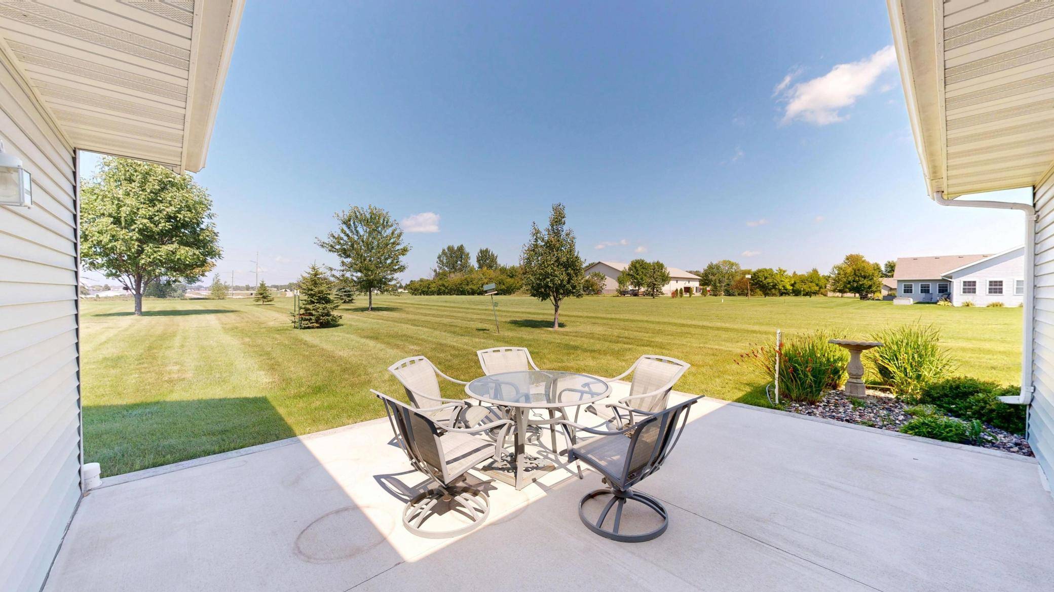 2858 9th AVE SE, Willmar, MN 56201