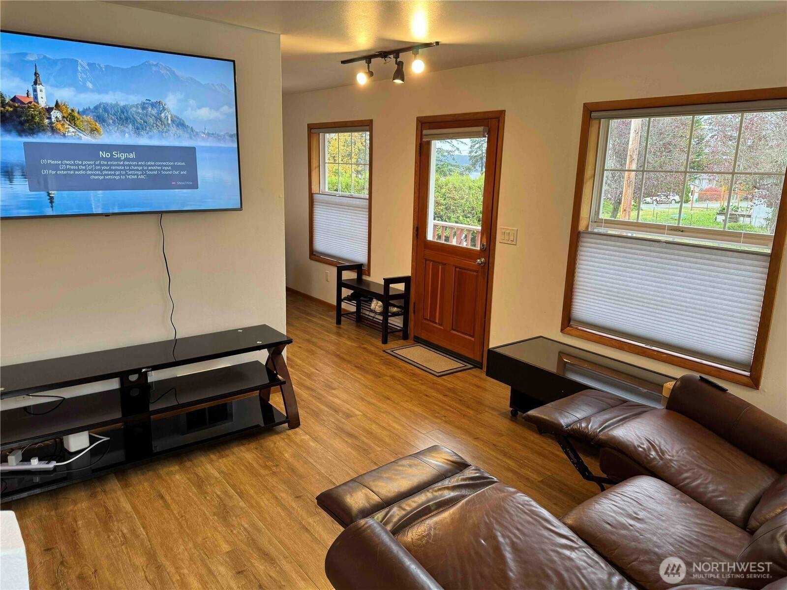 1896 E Beachwood DR, Freeland, WA 98249