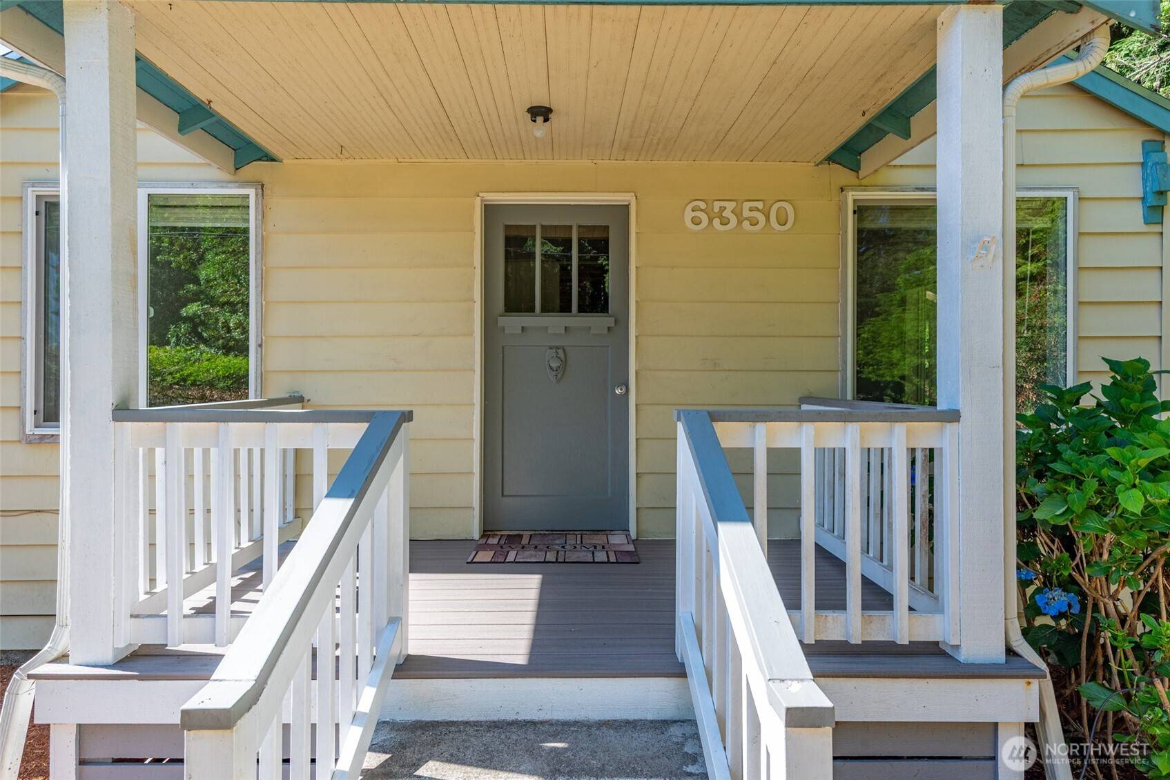 6350 Brighton Beach RD, Clinton, WA 98236