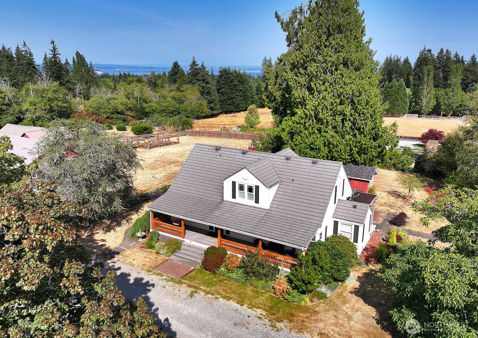 7156 Heggenes RD, Clinton, WA 98236