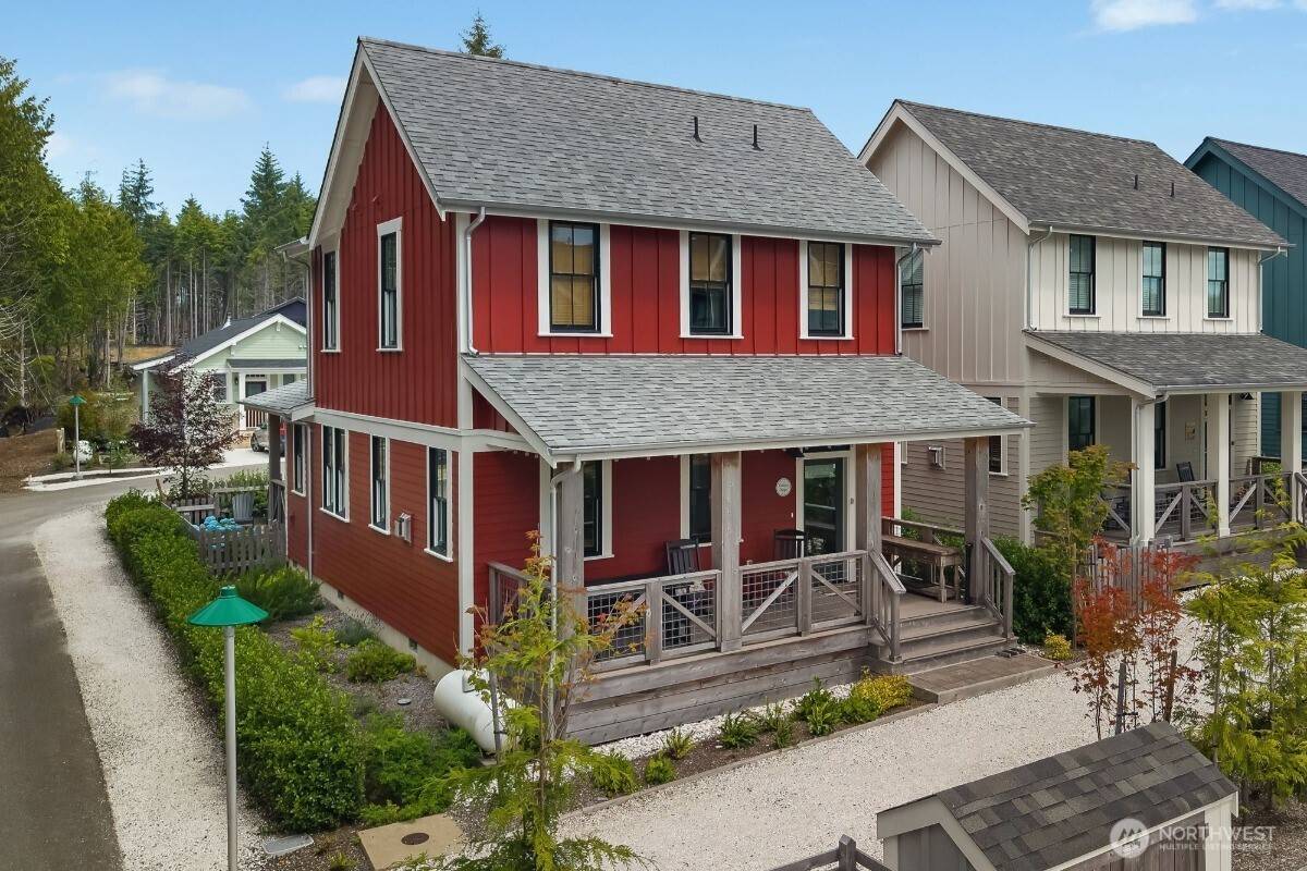445 E Compass ST, Pacific Beach, WA 98571