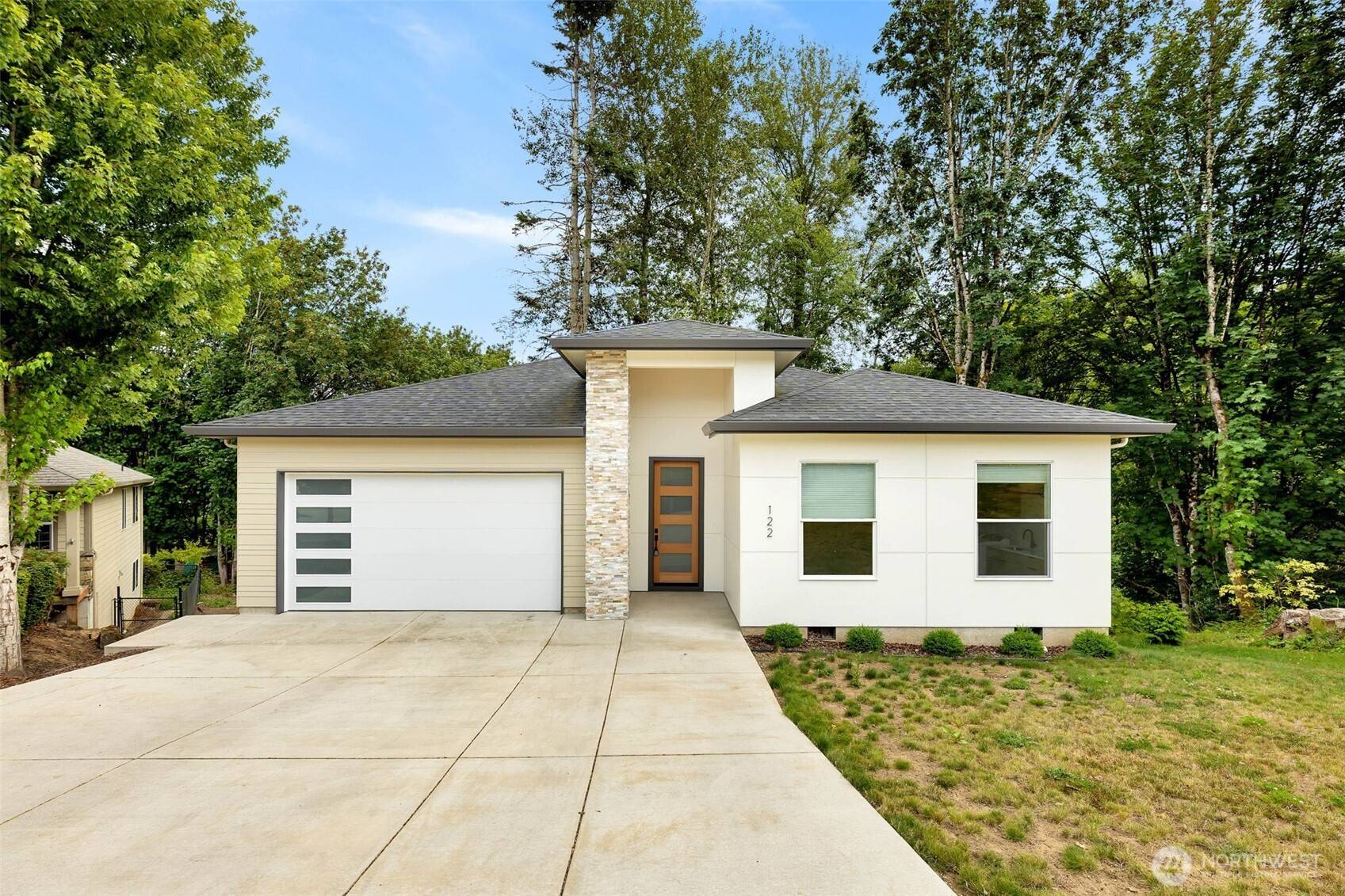 122 Surfview DR, Kelso, WA 98626
