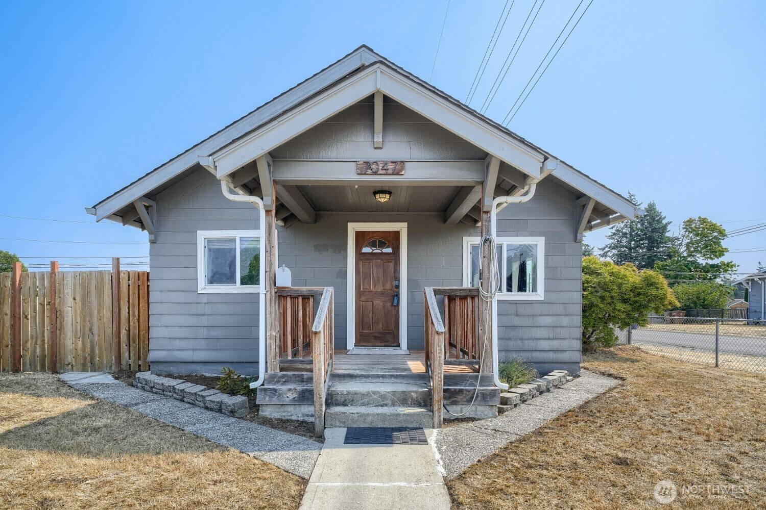 7047 S Warner ST, Tacoma, WA 98409