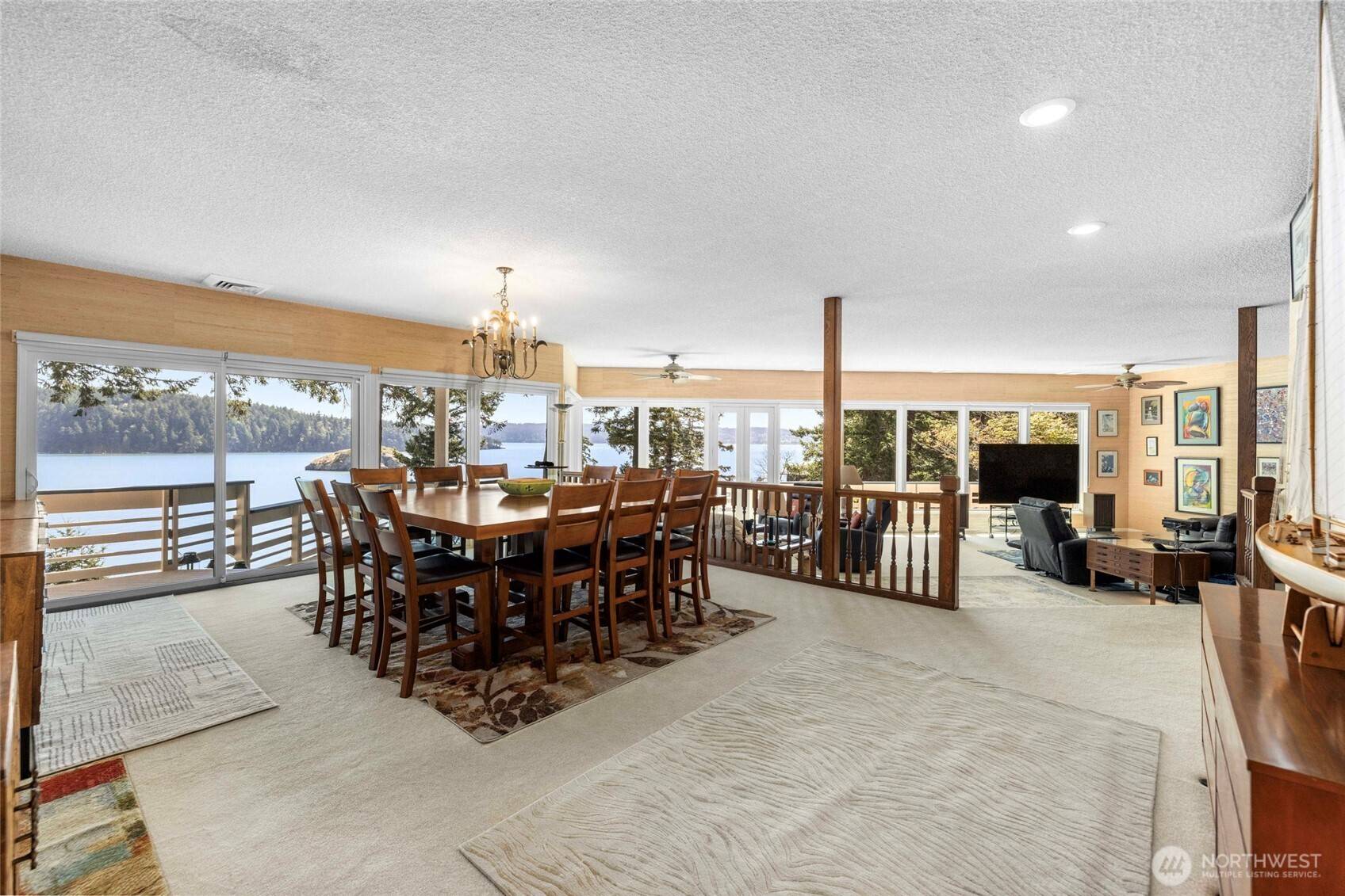 733 Tillamuk DR, La Conner, WA 98257