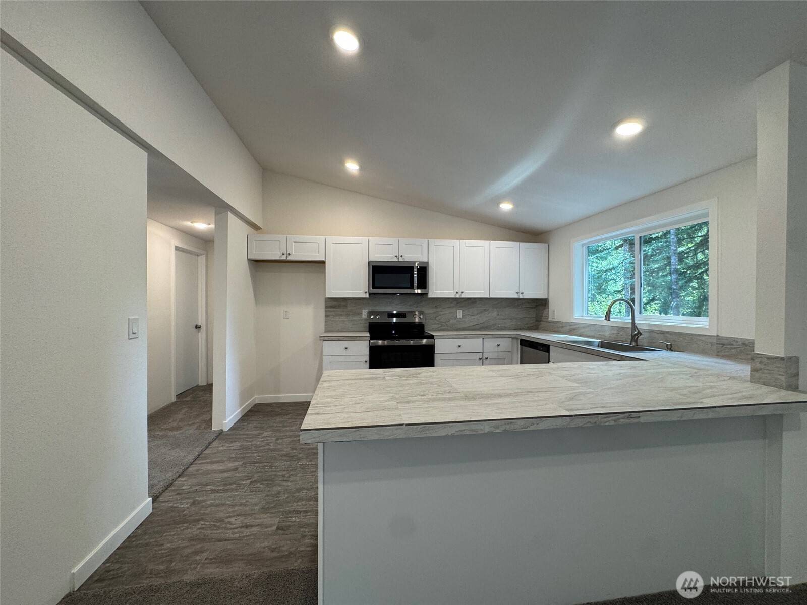 206 Tara LN, Vader, WA 98593