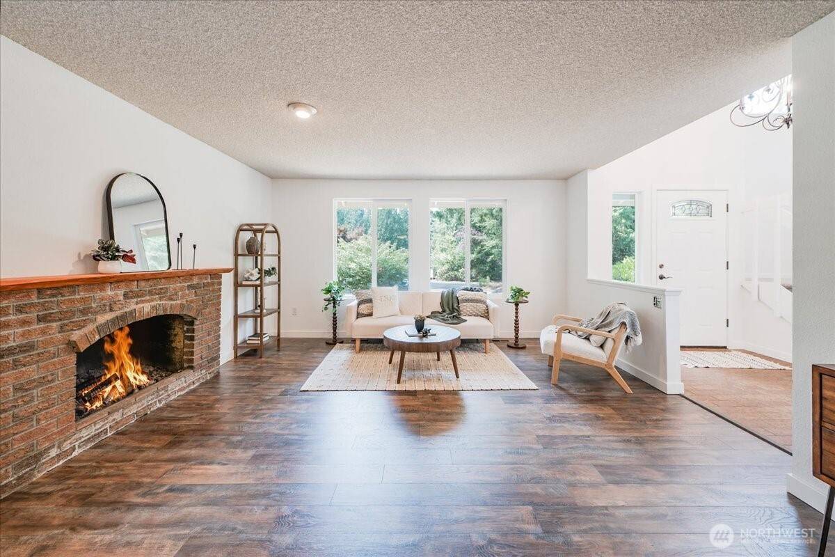 5905 147th ST SW, Edmonds, WA 98026