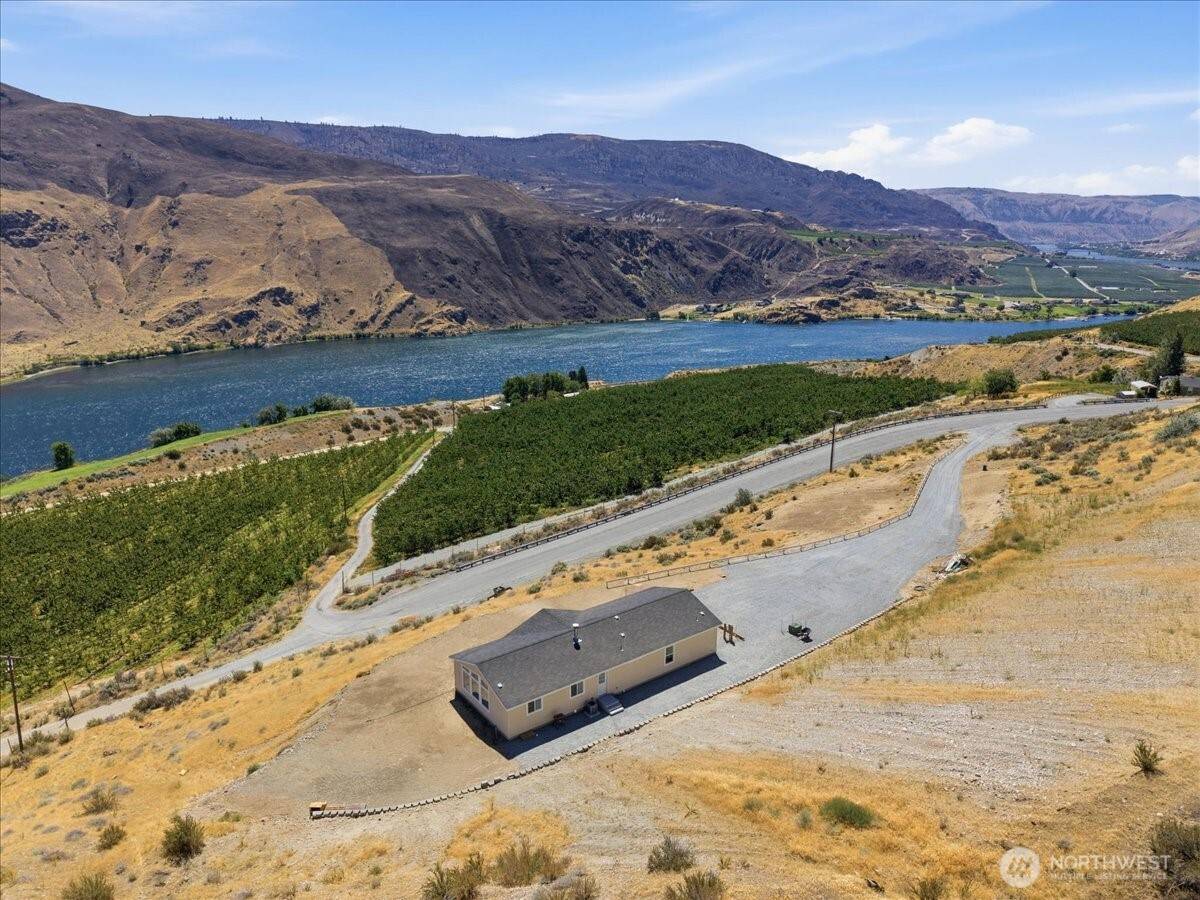 109 Hugo RD, Chelan, WA 98816