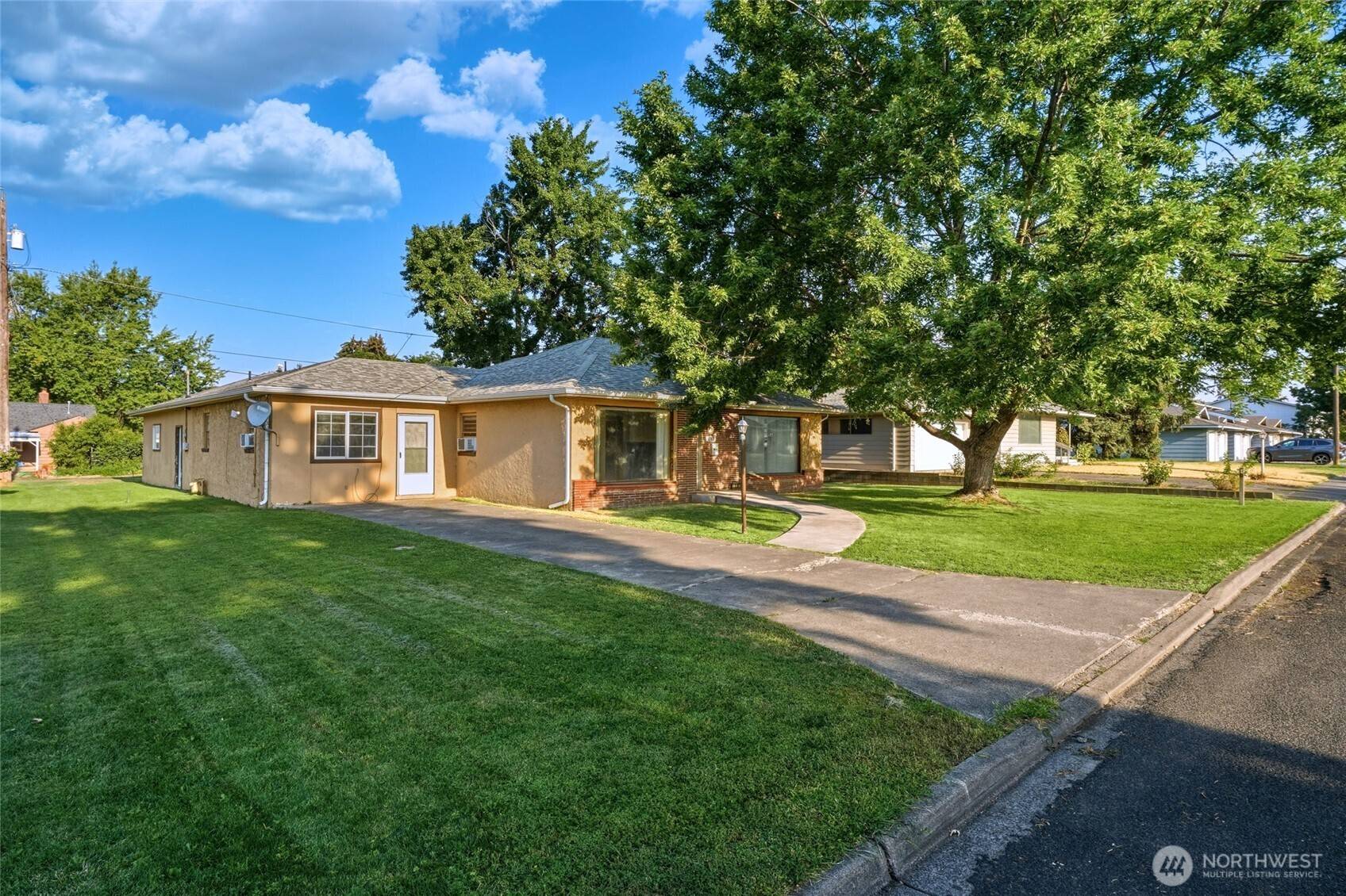 117 NE Cedar AVE, College Place, WA 99324