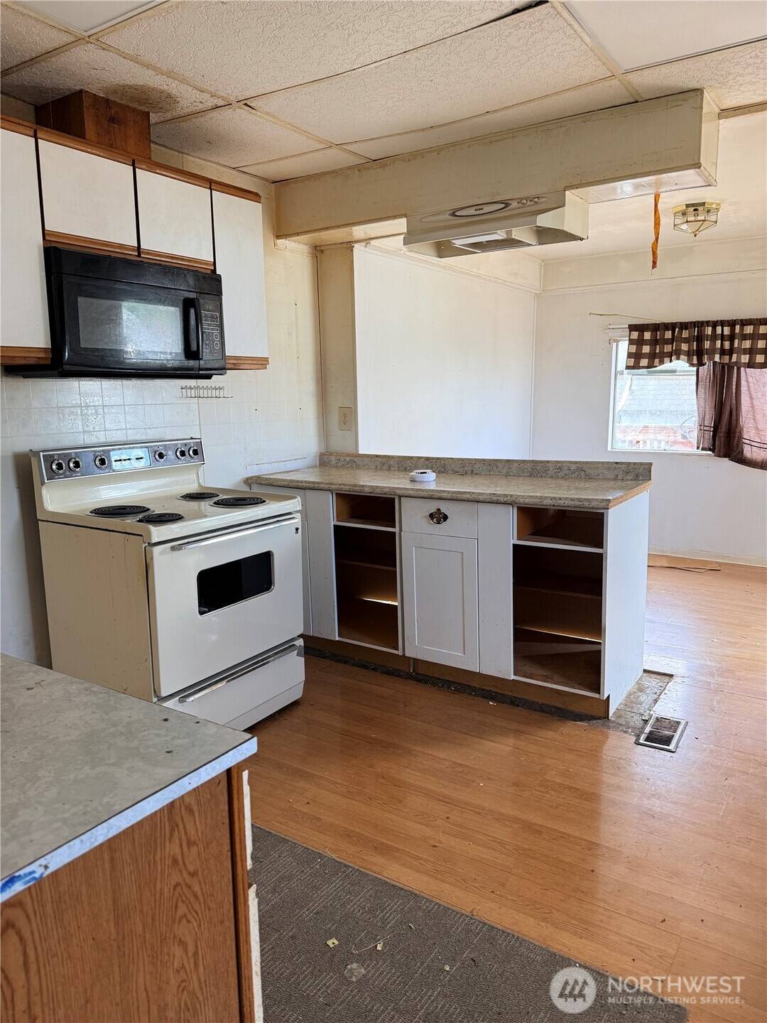 906 Maple ST, Hoquiam, WA 98550