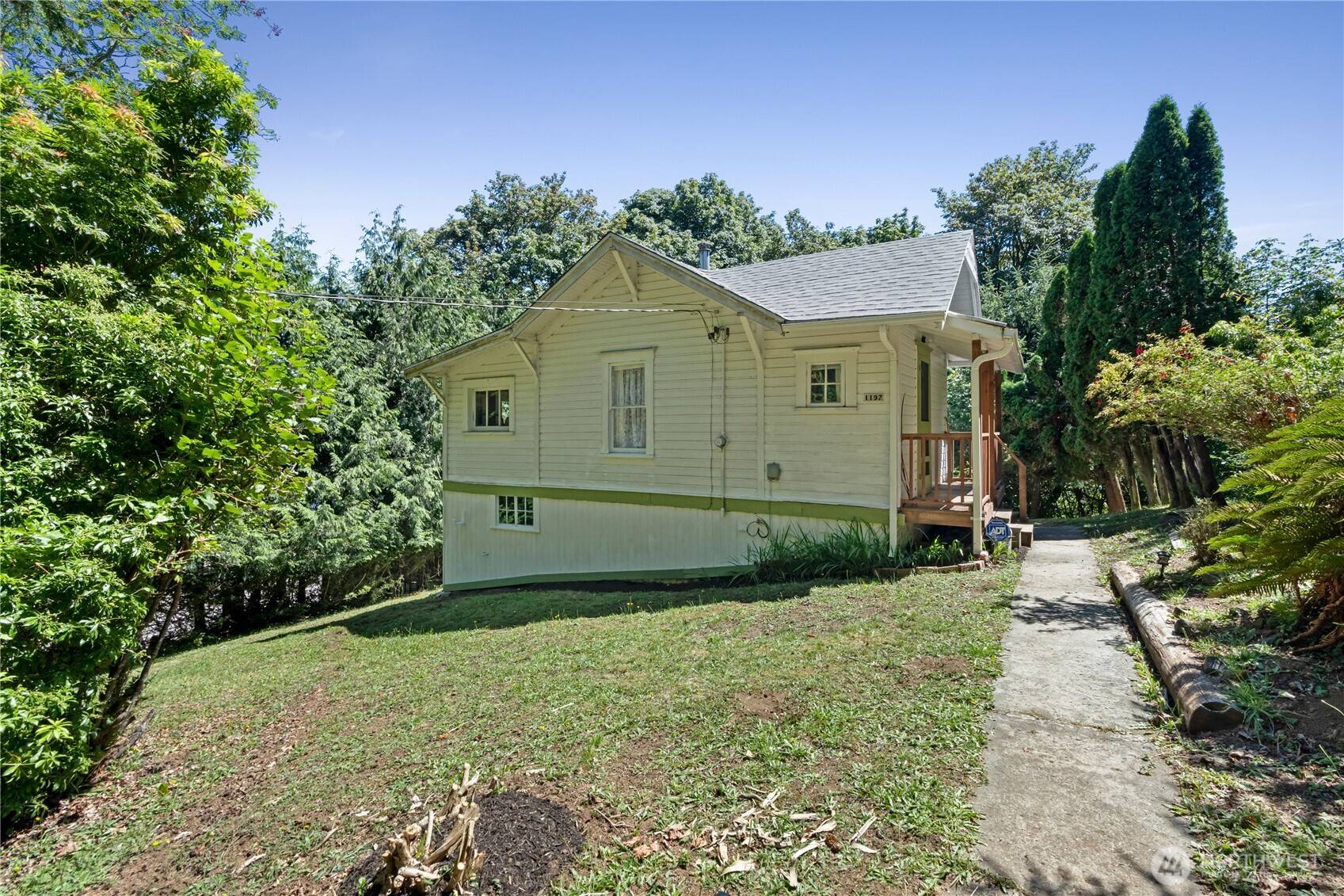 1197 Prospect AVE, Raymond, WA 98577