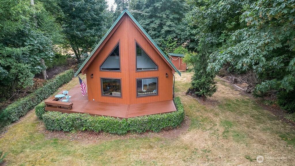 55 A Snohomish WAY, Hat Island, WA 98206