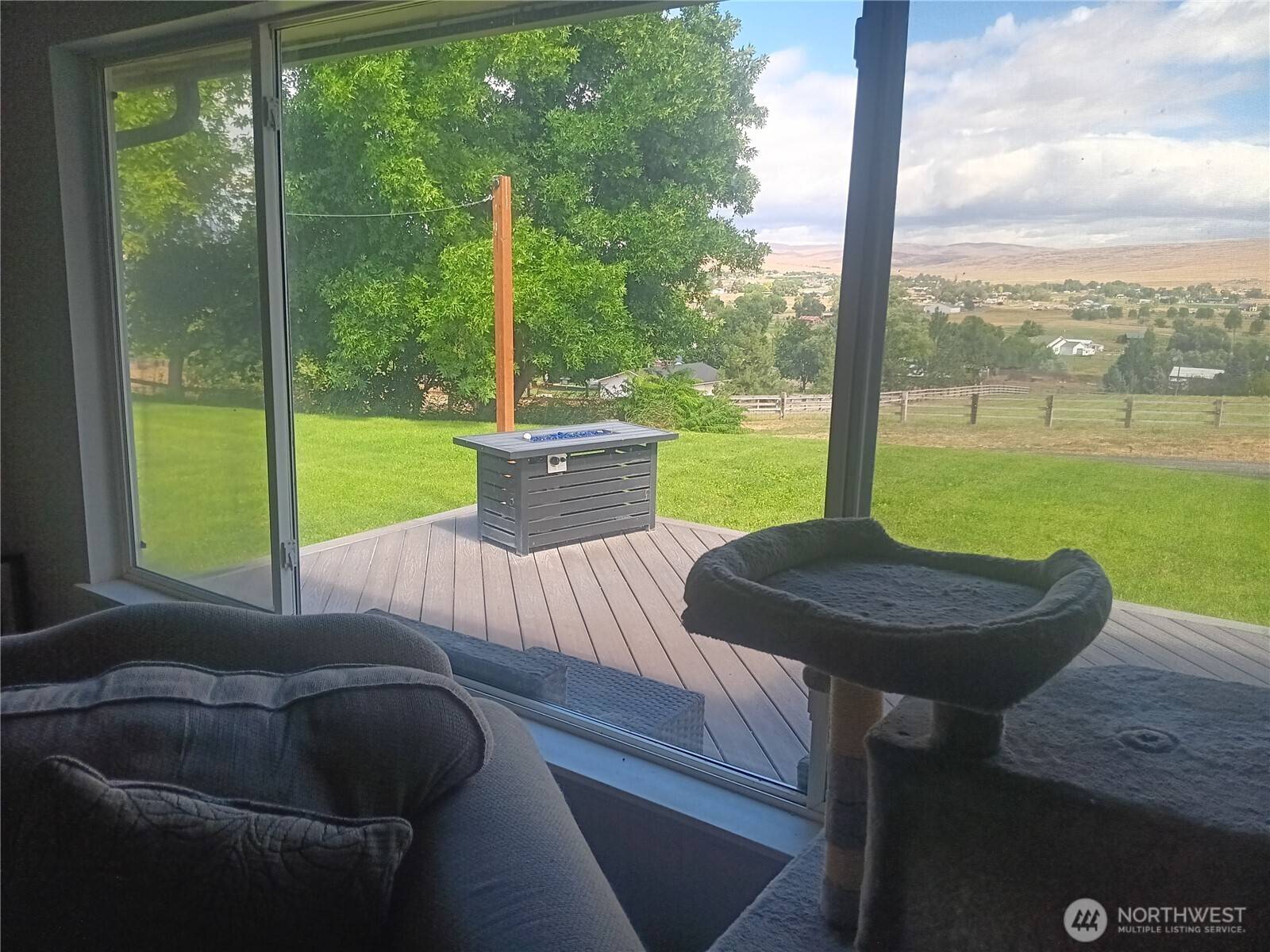 260 Adobe WAY, Selah, WA 98942