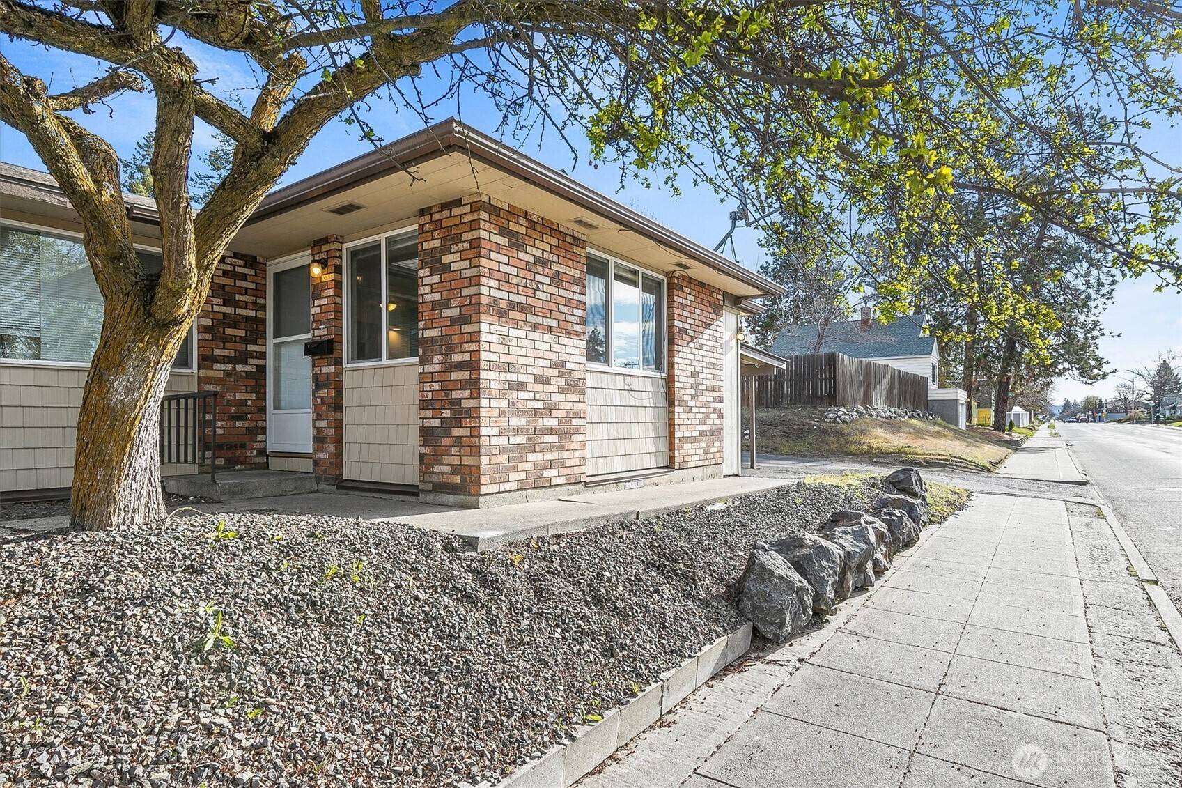 1332 W Garland AVE, Spokane, WA 99205