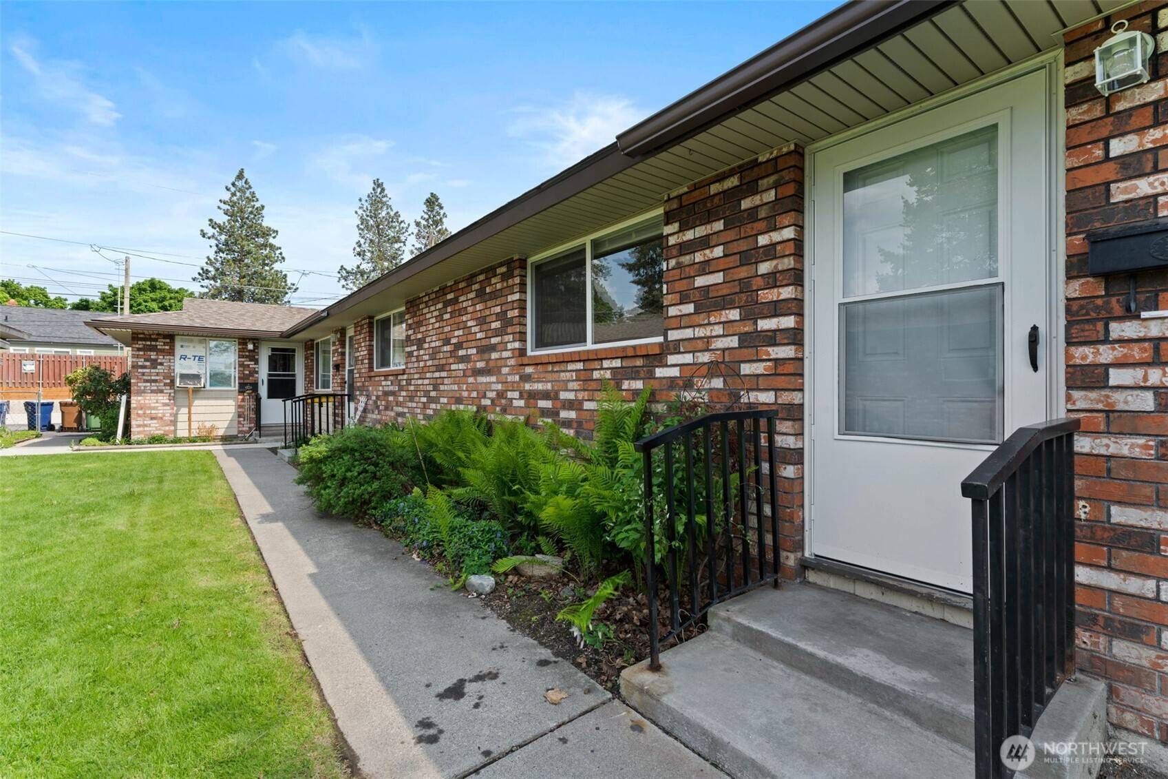 1332 W Garland AVE, Spokane, WA 99205