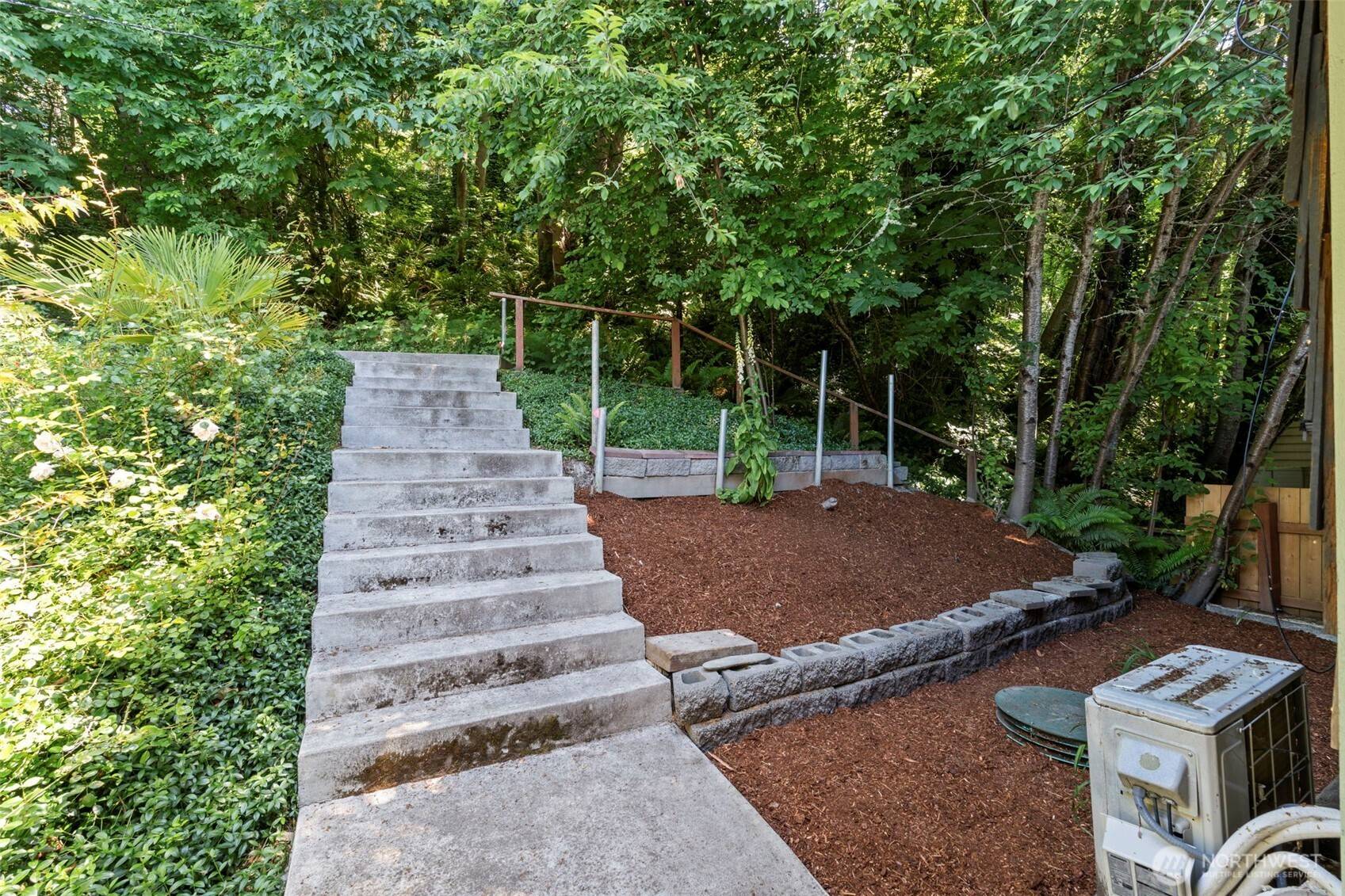 28243 Manzanita Beach RD SW, Vashon, WA 98070
